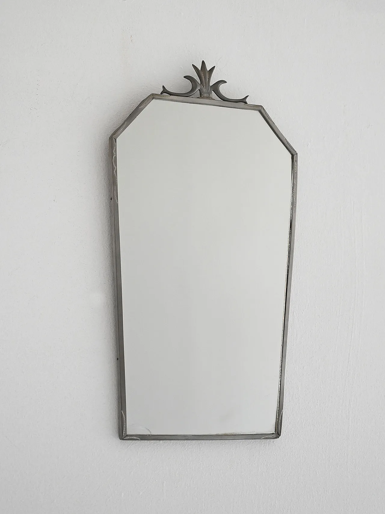 Specchio scandinavo Art Déco in stagno inciso, 1931 1