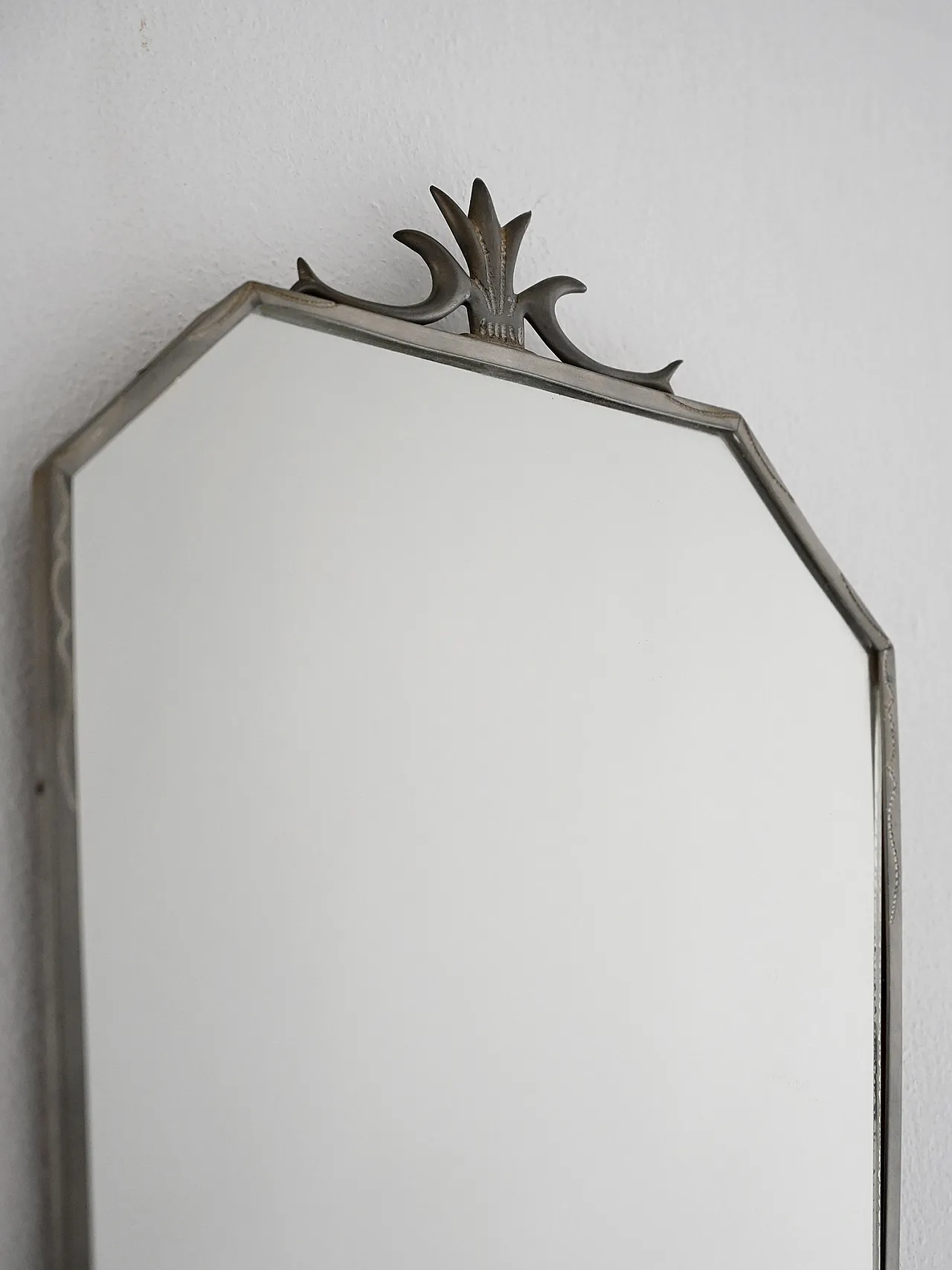 Specchio scandinavo Art Déco in stagno inciso, 1931 2