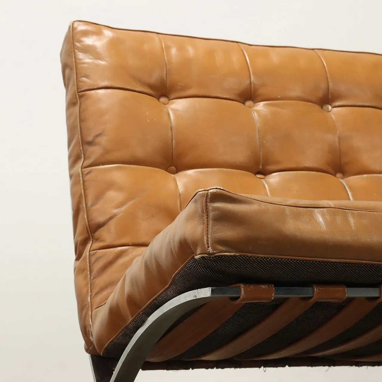 Coppia di Poltrone nello stile Barcelona, anni '70 6