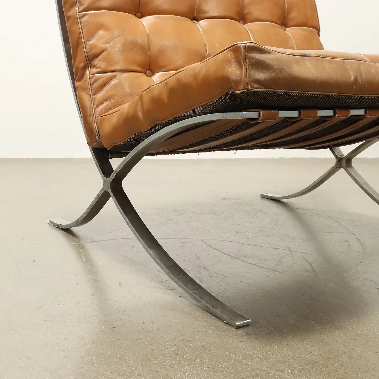 Coppia di Poltrone nello stile Barcelona, anni '70 7