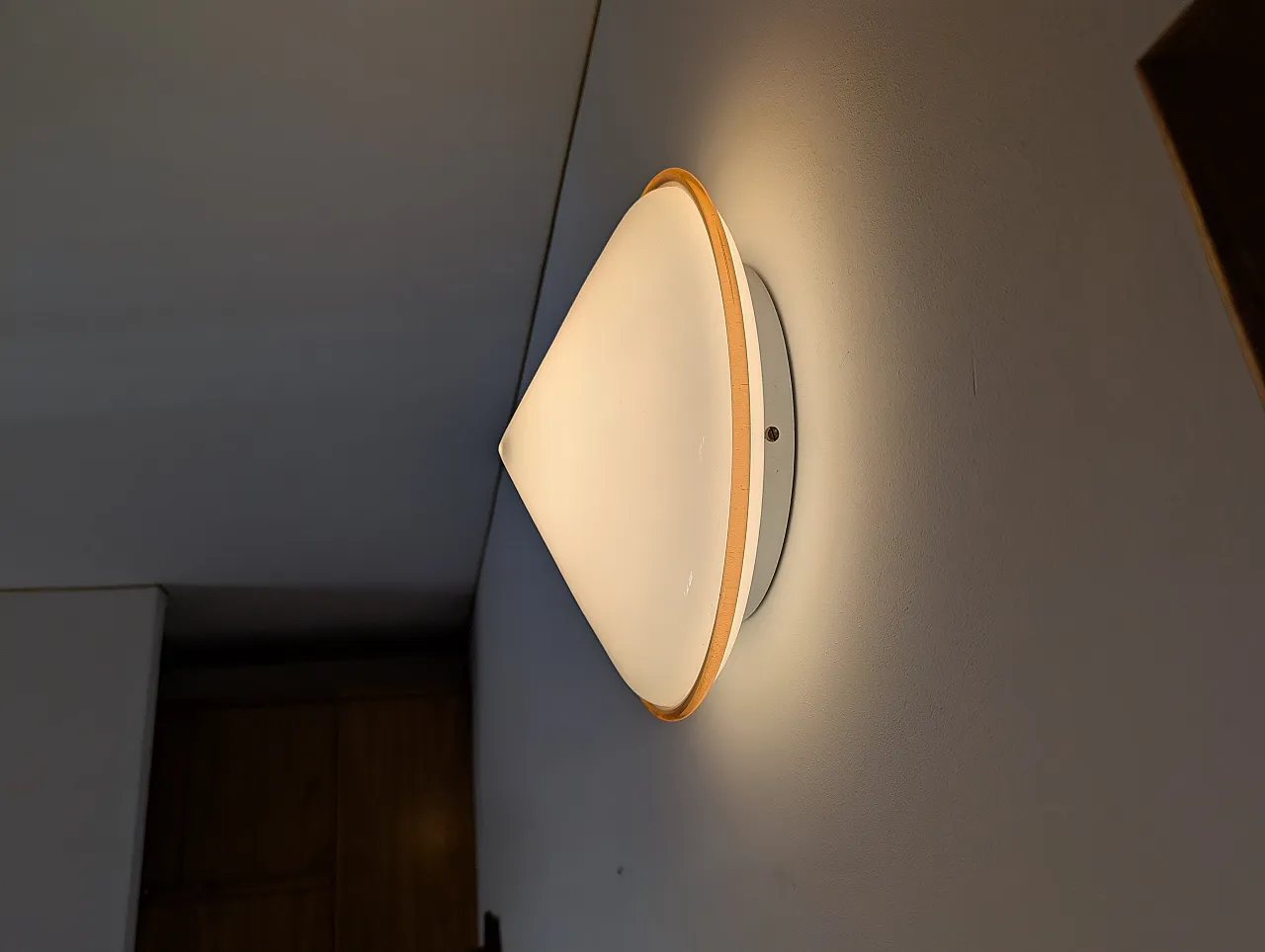 Applique in vetro soffiato con bordo ambrato anni 70 6