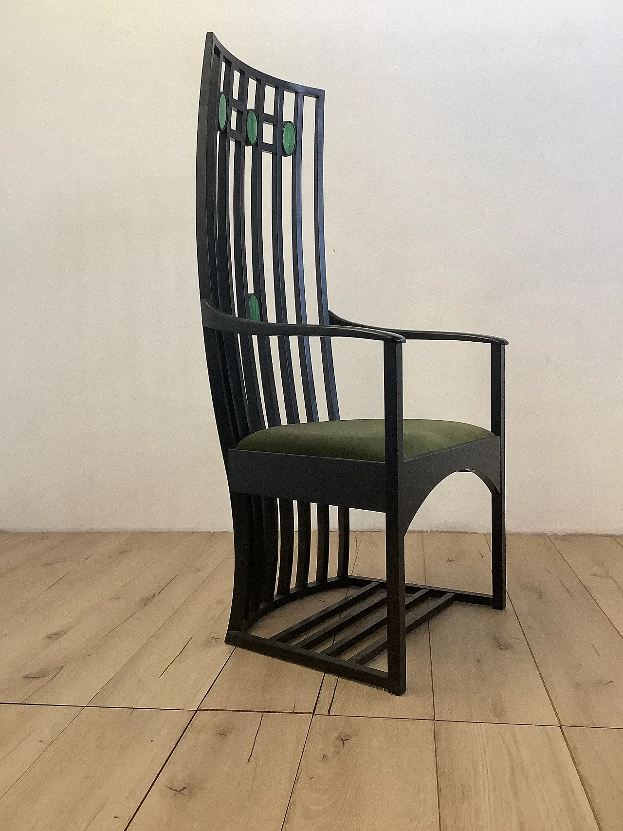Armchair with high desk back. Charles Rennie Mackintosh 1