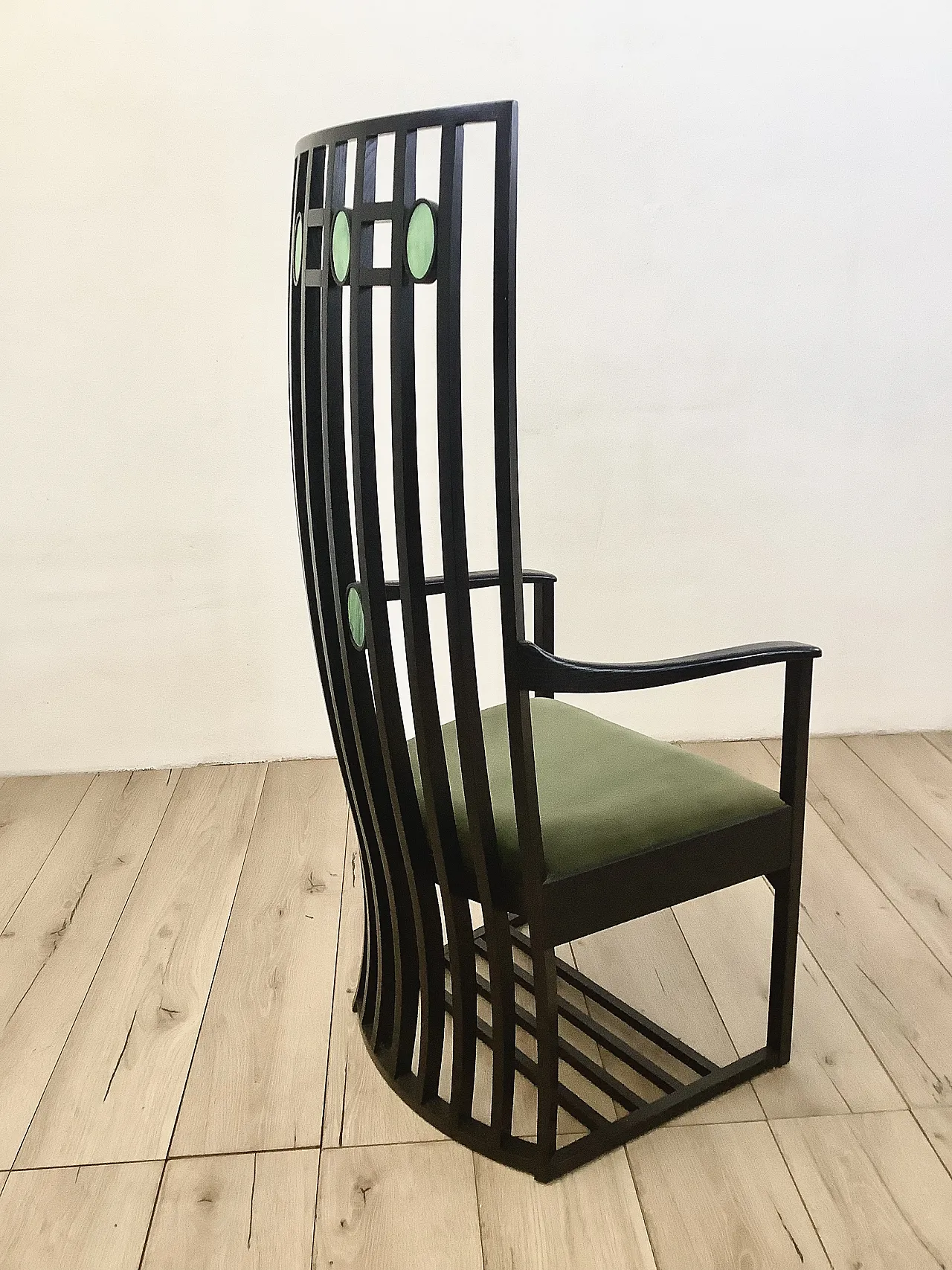 Armchair with high desk back. Charles Rennie Mackintosh 4