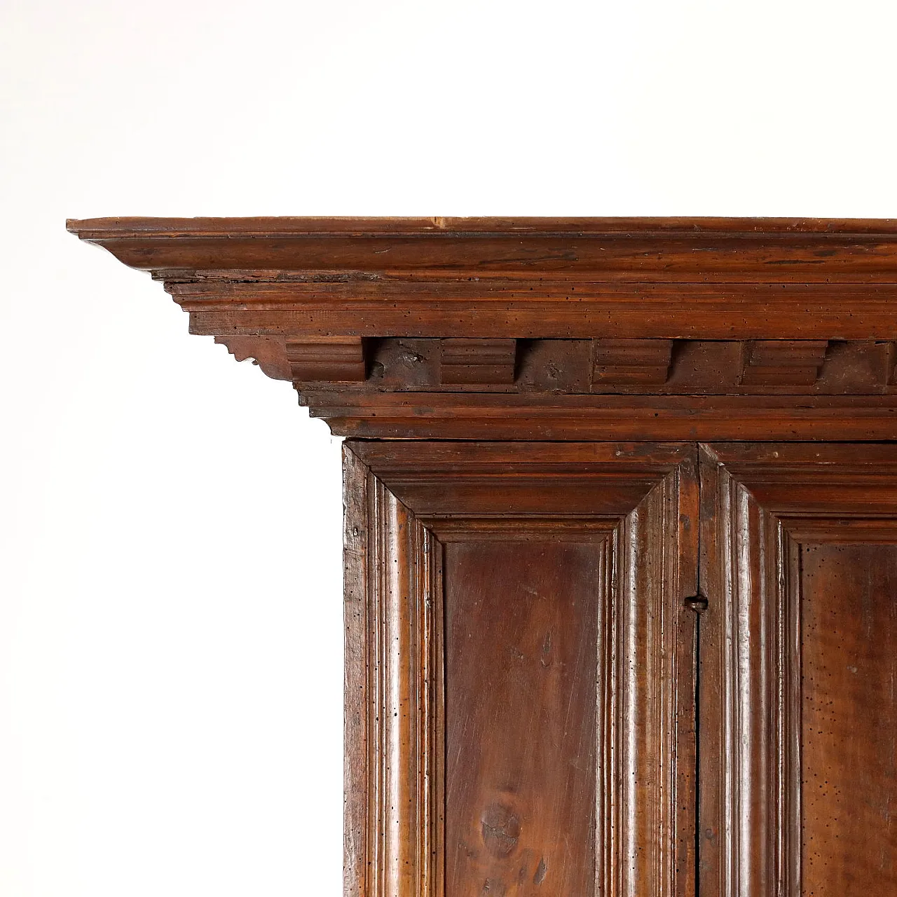 Armadio barocco in noce con cassetti, '700 4