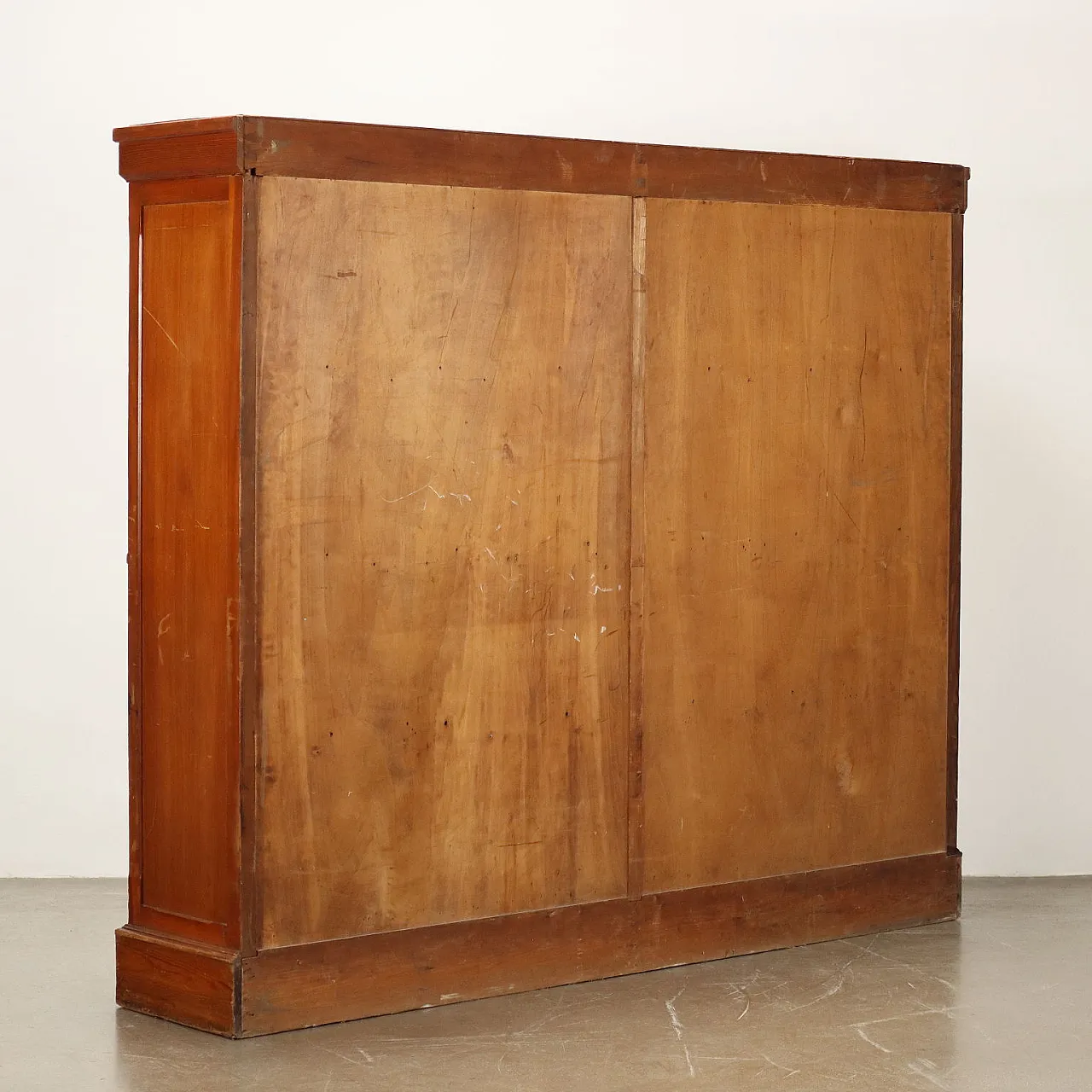 Mobile a serranda in legno massiccio di larice, metà '900 10