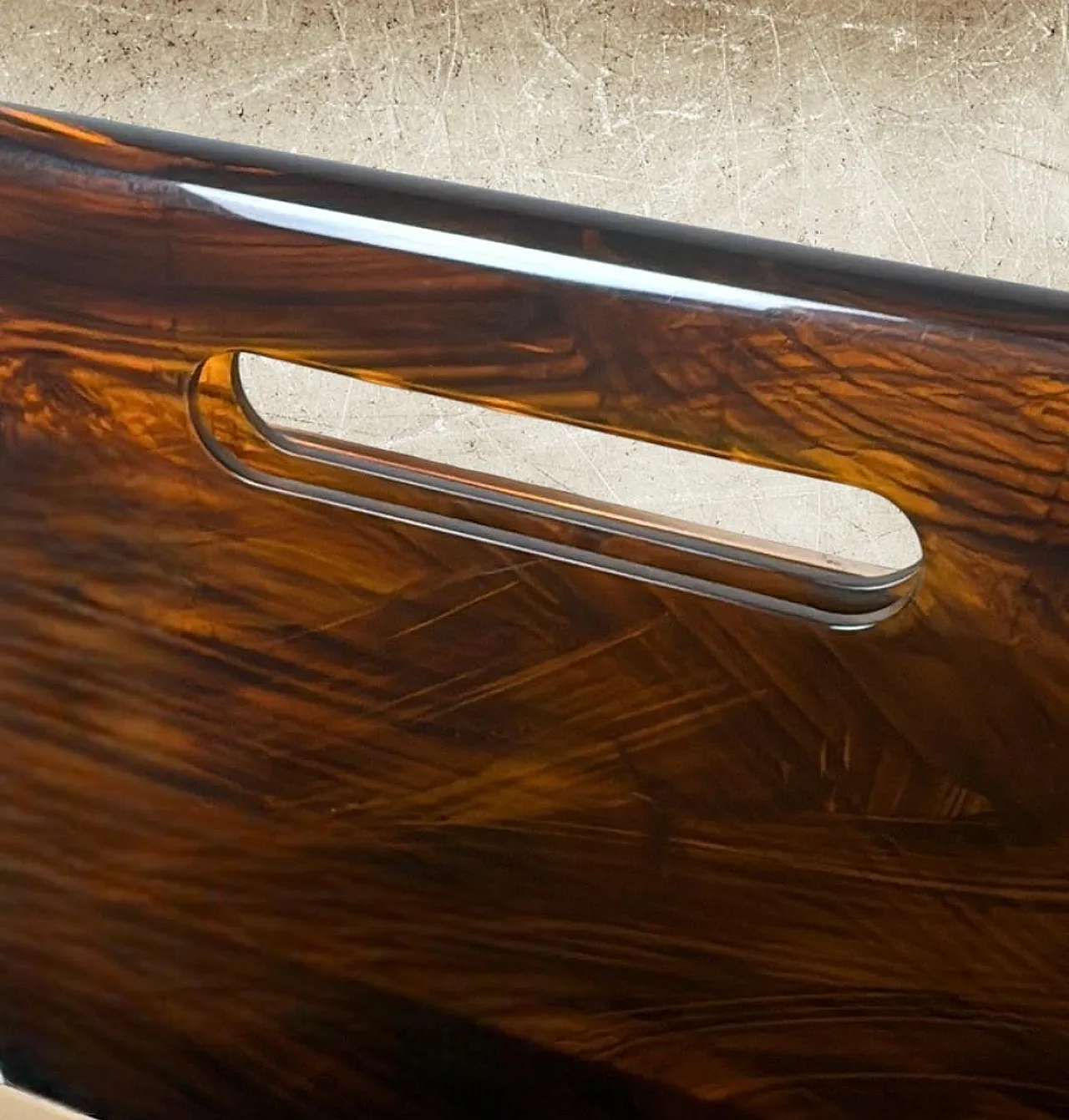 Magazine rack in brass and tortoiseshell plexiglass by W. Rizzo, 1980s 18