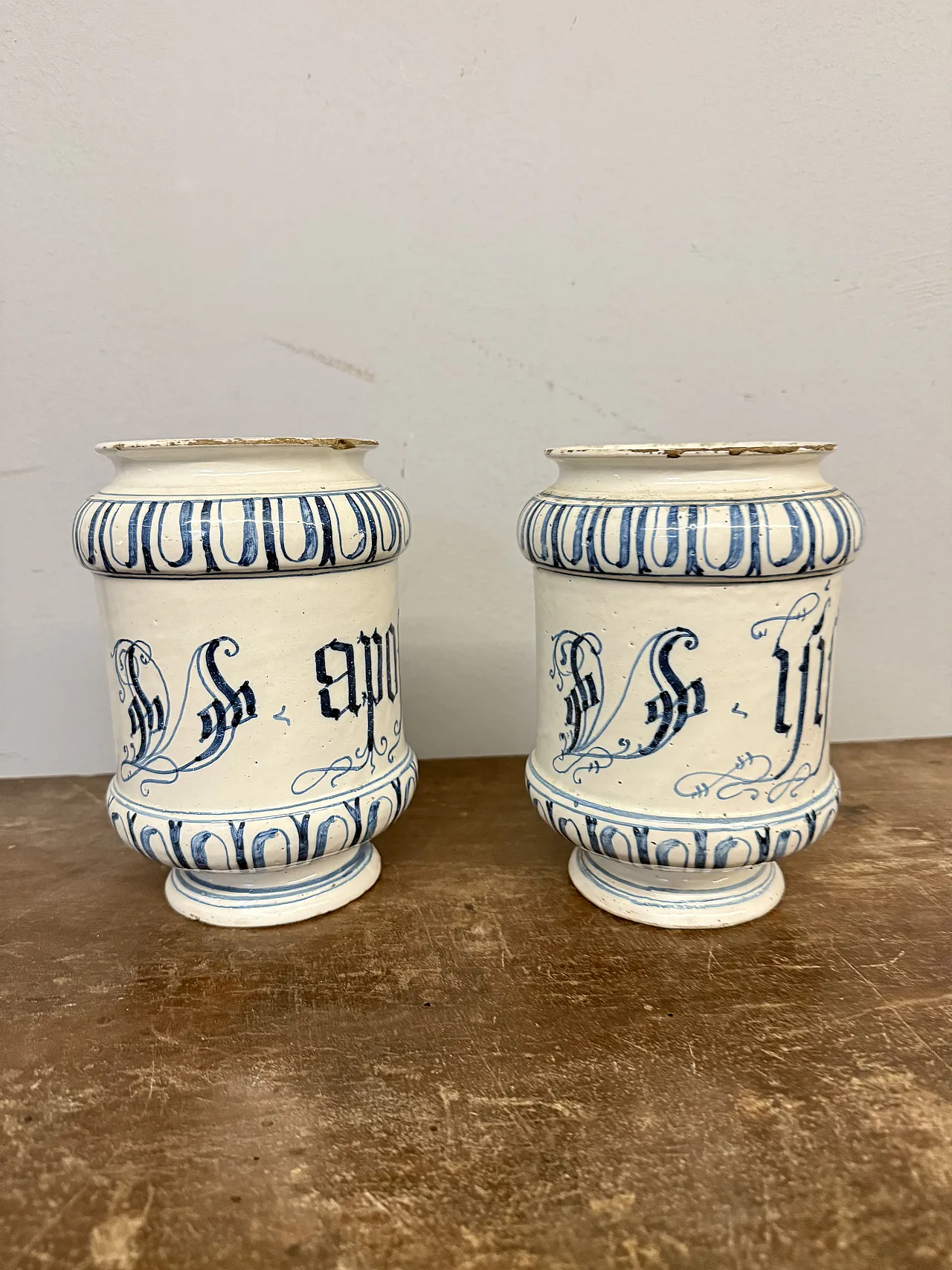 Coppia di vasi albarello da farmacia.,Bassano, '700 1