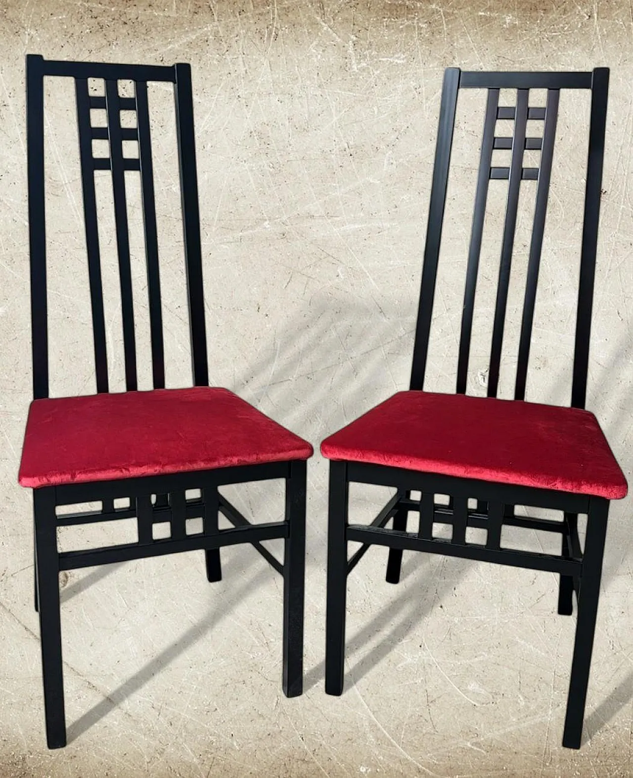 Pair of Mackintosh-style chairs in wood and velvet, 1970s 5