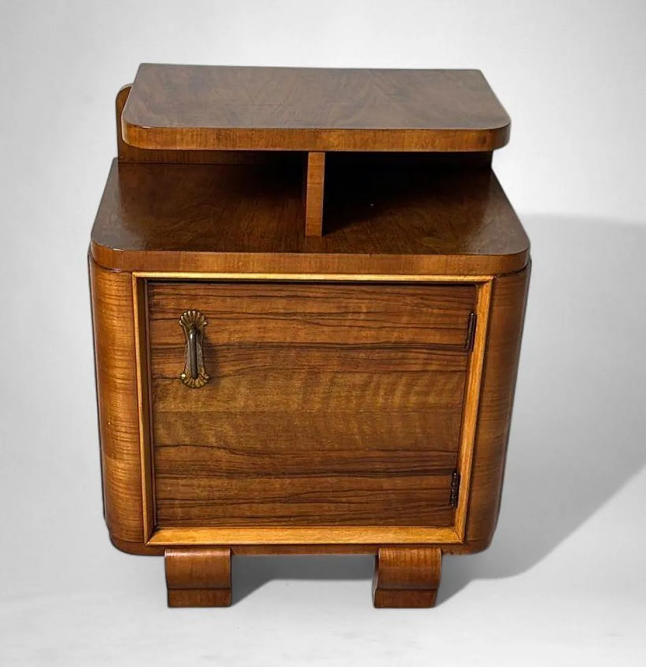 Pair of Art Deco style bedside tables, 1930s 9