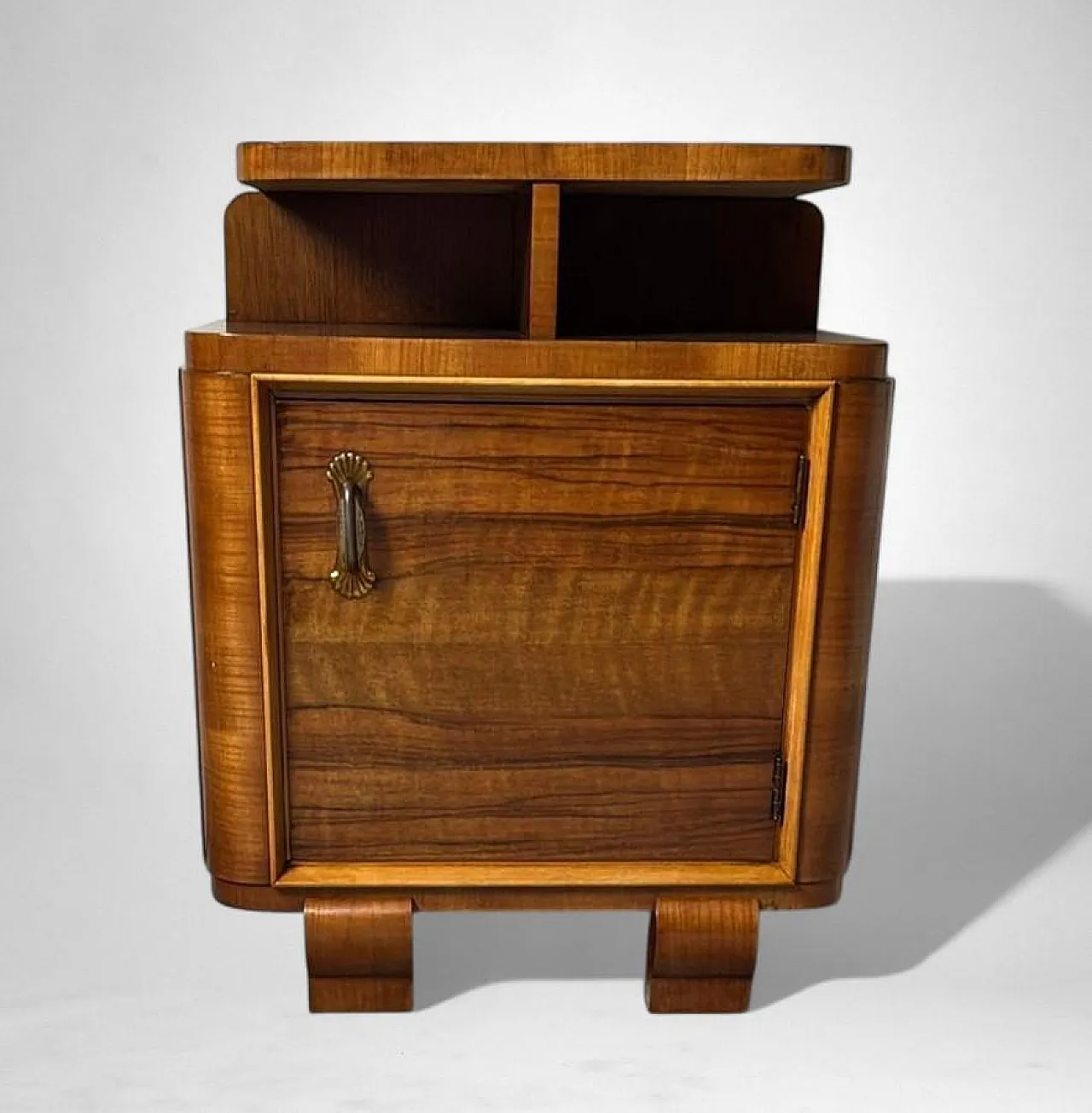 Pair of Art Deco style bedside tables, 1930s 10