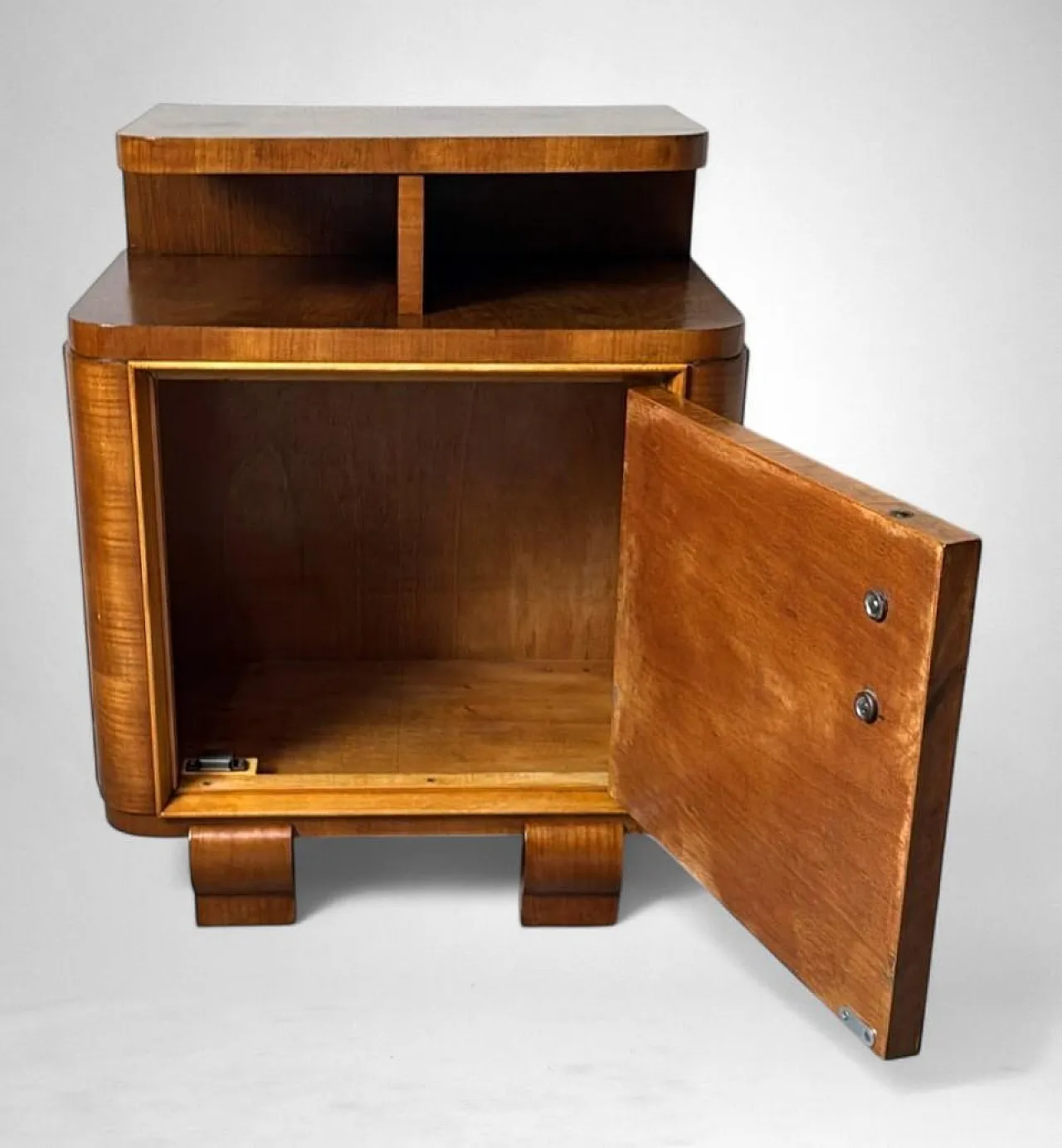 Pair of Art Deco style bedside tables, 1930s 11