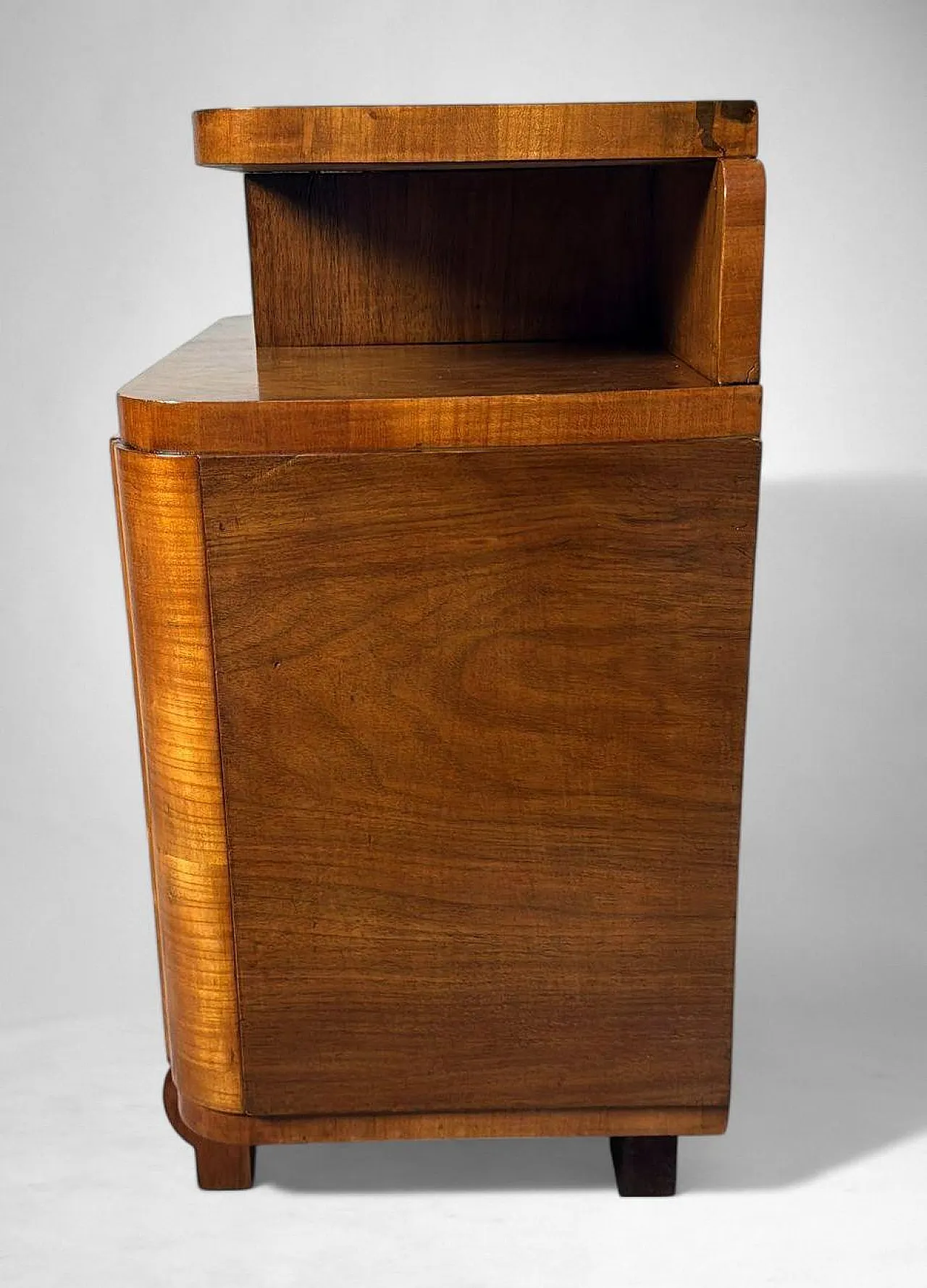 Pair of Art Deco style bedside tables, 1930s 14