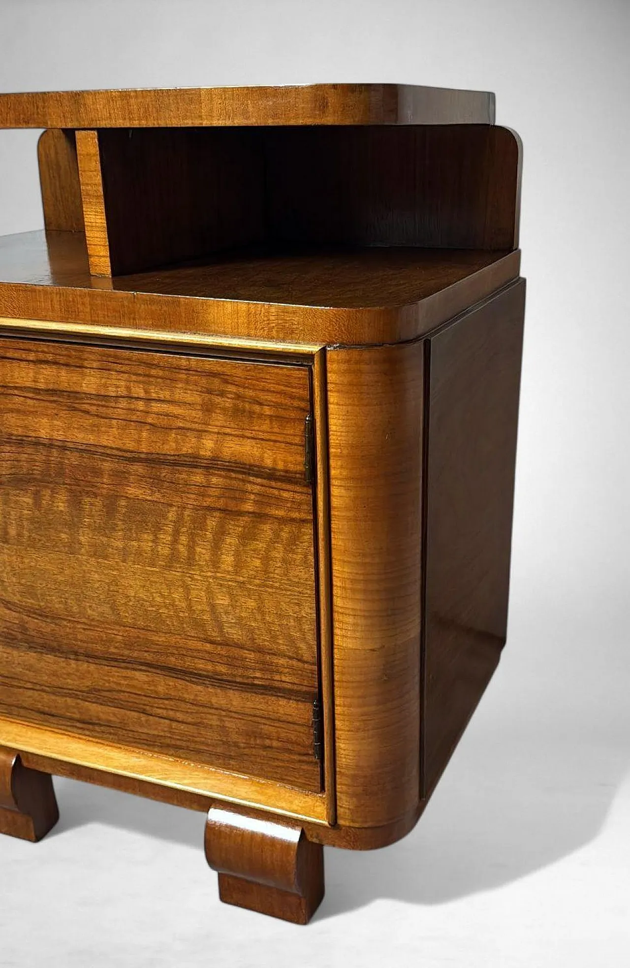 Pair of Art Deco style bedside tables, 1930s 16