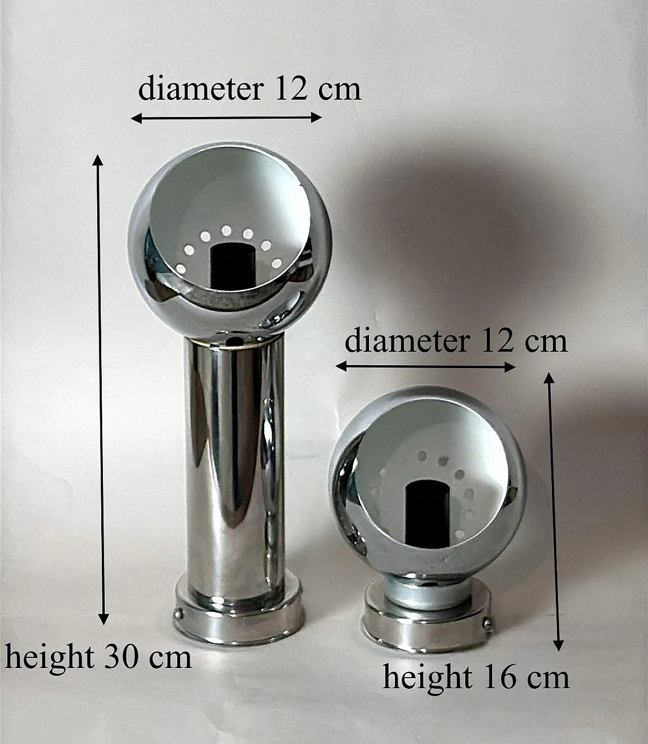 Coppia di appliques in stile Reggiani in metallo nichelato, anni '70 15