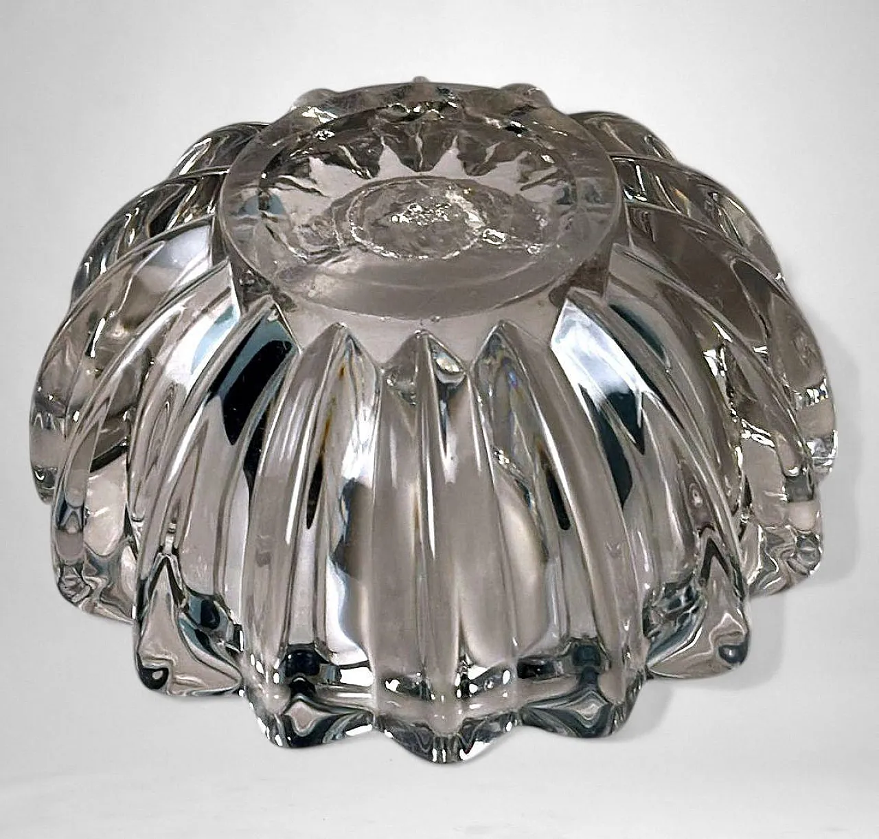 Ciotola in vetro modellato attribuita a Pierre D'Avesn, anni '30 15