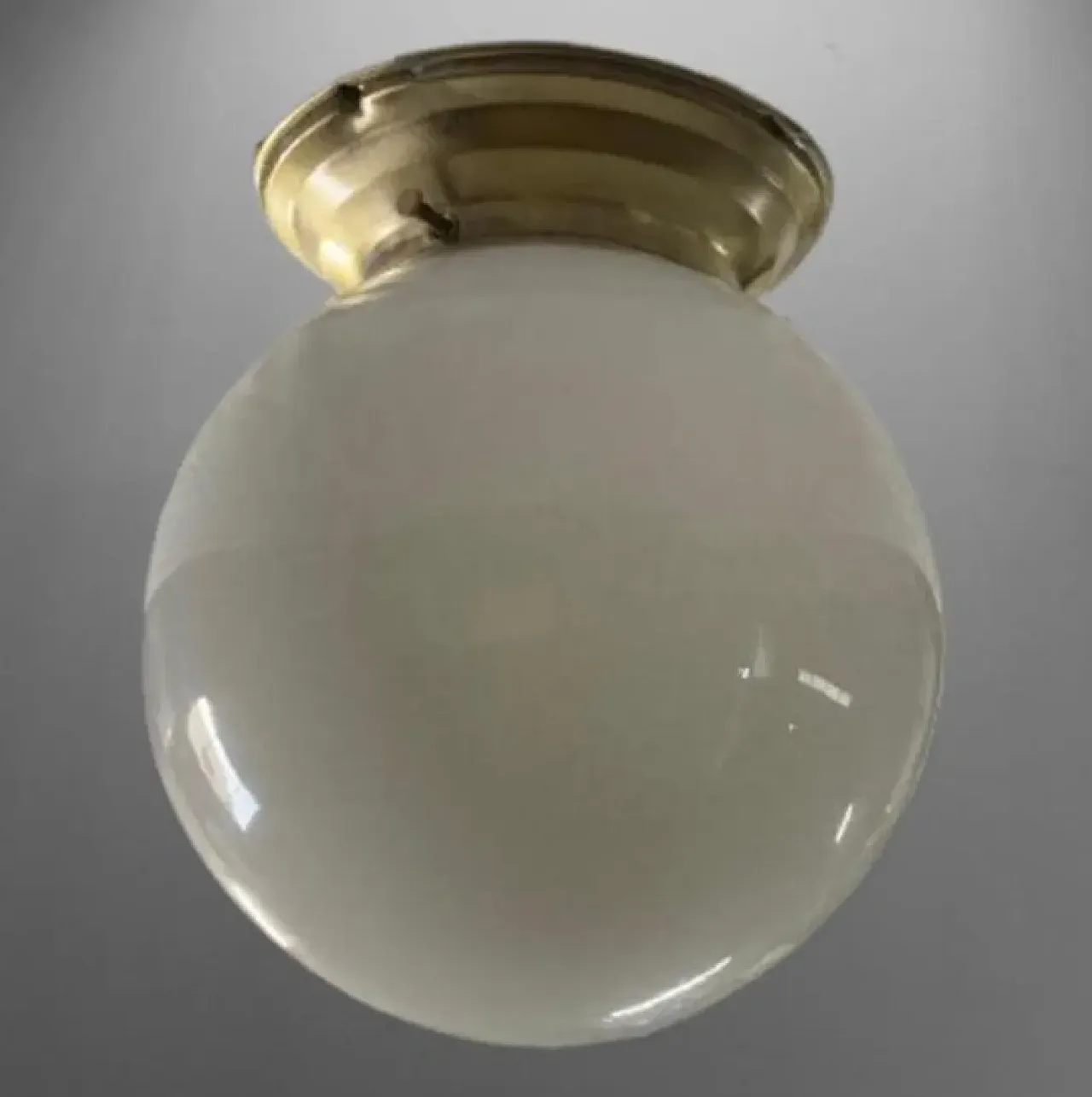 Lampada del soffitto art deco in vetro opale bianco leggero, anni '30 6