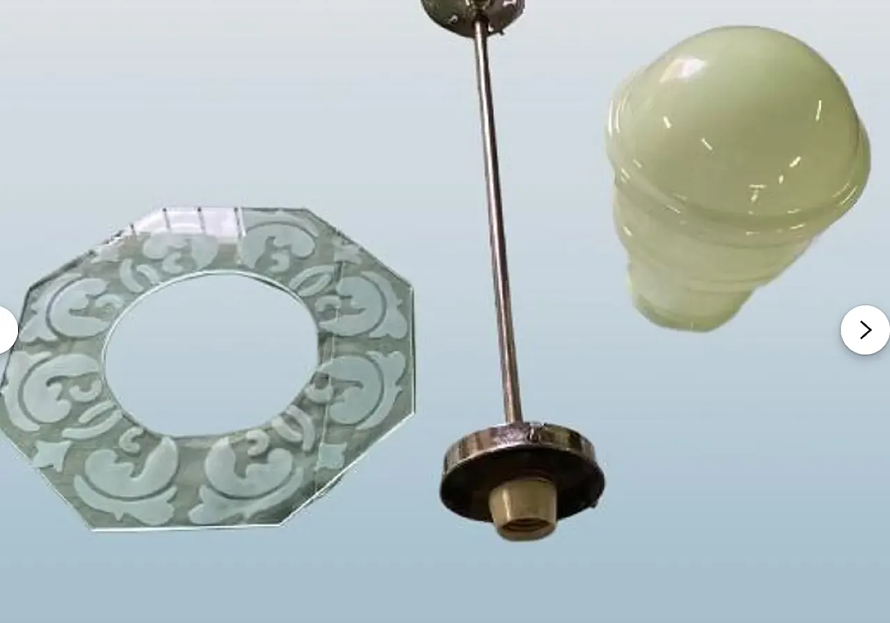 Lampada del soffitto Art Deco in vetro opale verde chiaro, anni '30 1