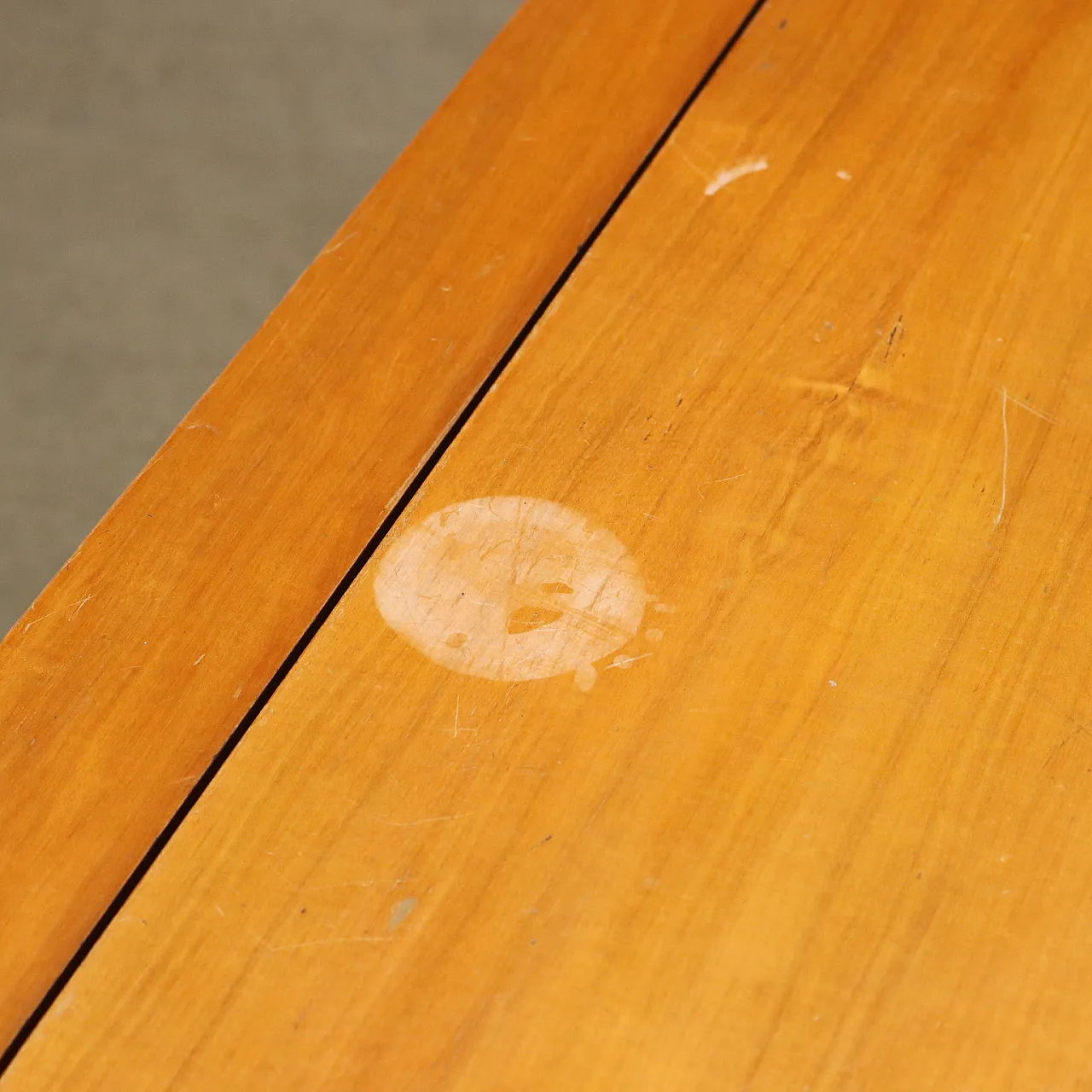 Cherry wood table, late 20th century 7