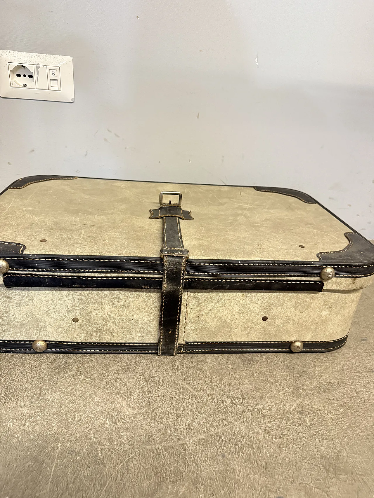 Coppia di valigia in pelle e cuoio, anni '50 2