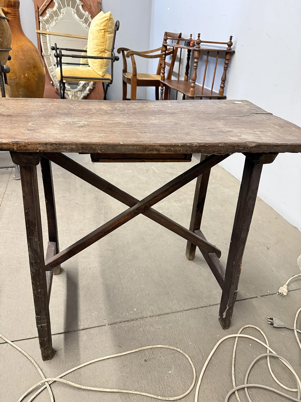 Tavolino a capretta noce e castagno, '700 2