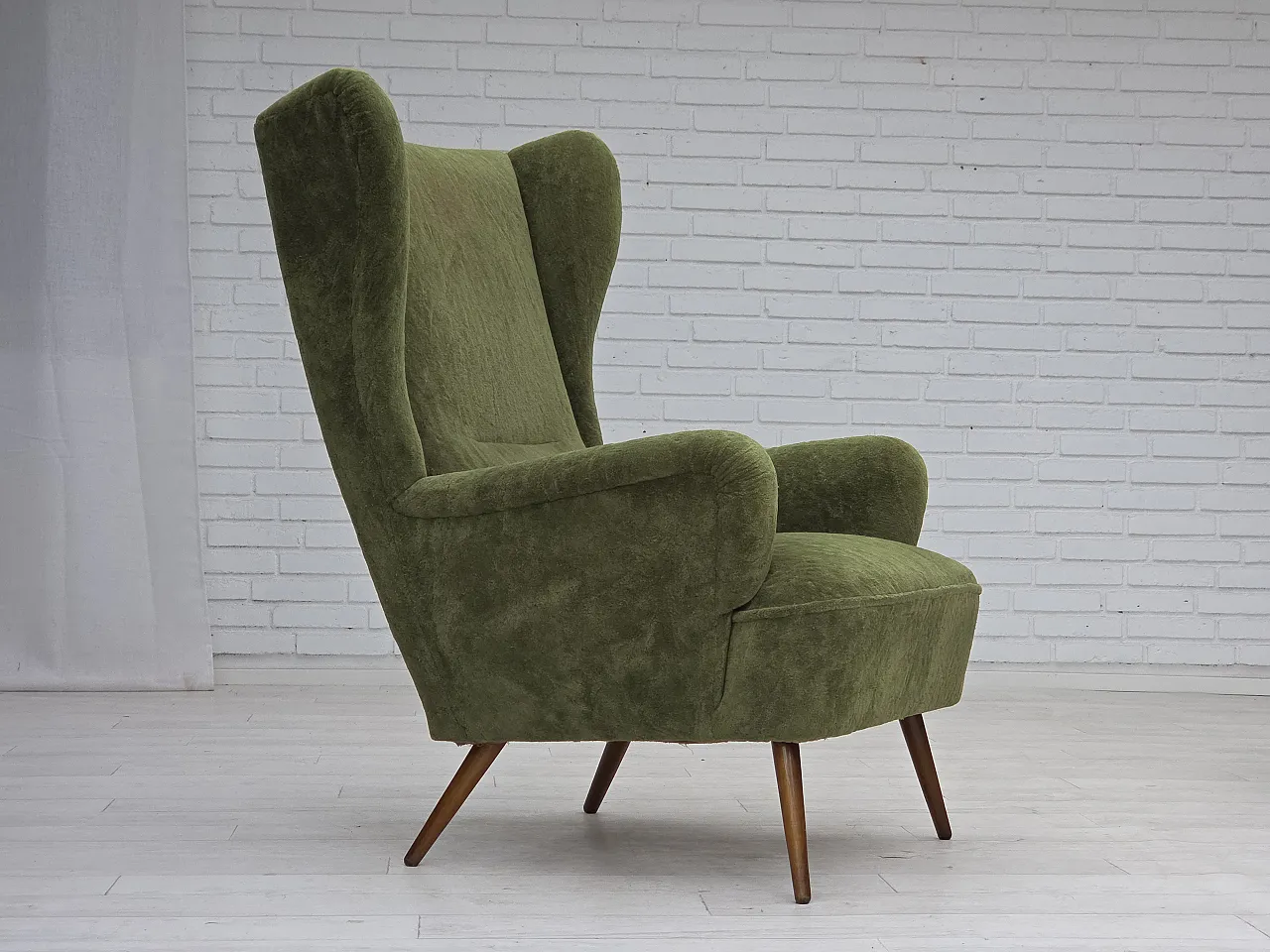 Scandinavian highback armchair green velour, 60s intOndo