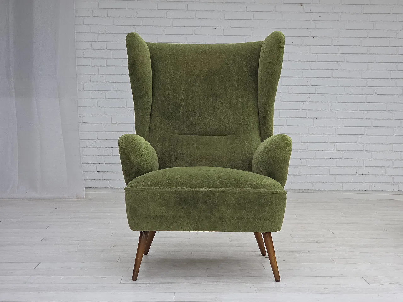 Poltrona scandinava in velluto verde, anni '60 6