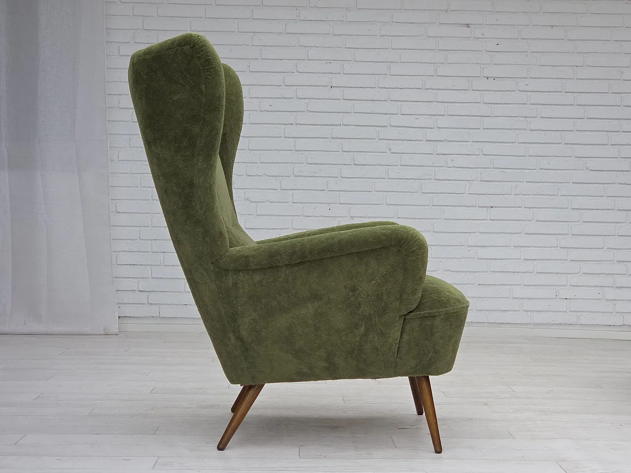 Poltrona scandinava in velluto verde, anni '60 8