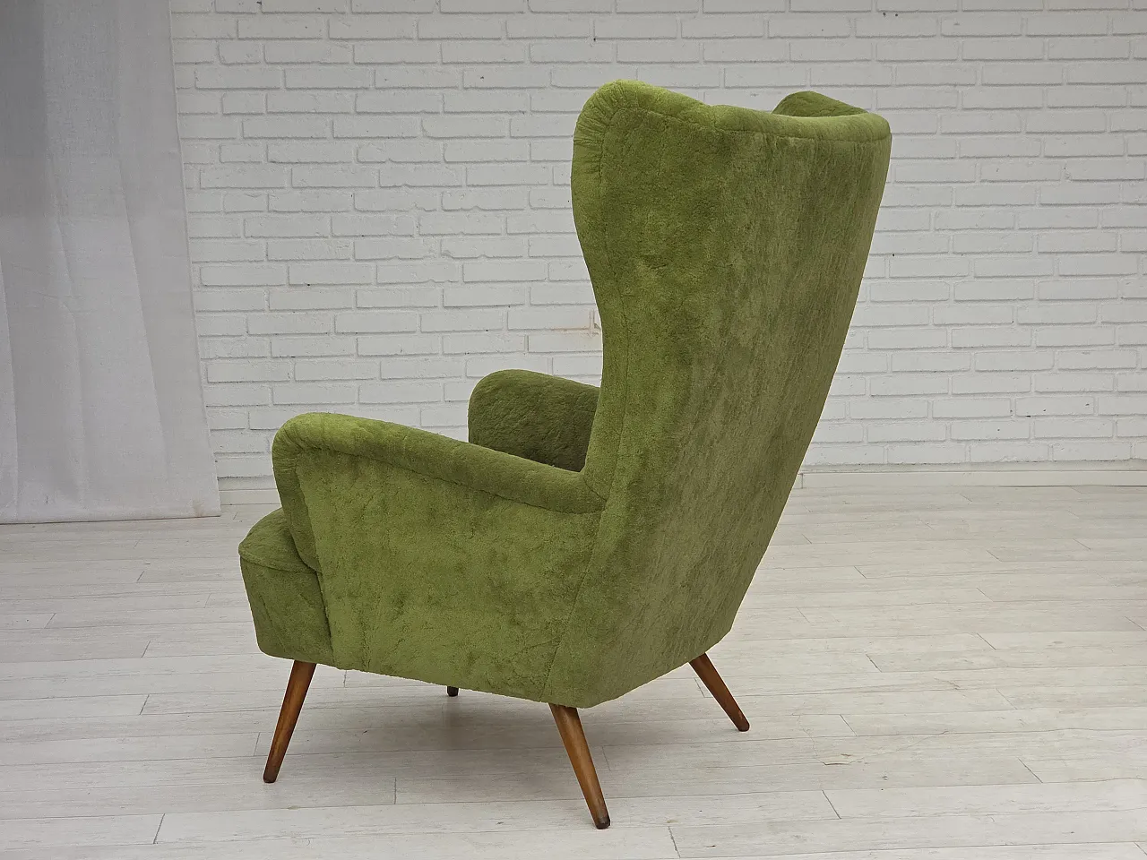 Poltrona scandinava in velluto verde, anni '60 12