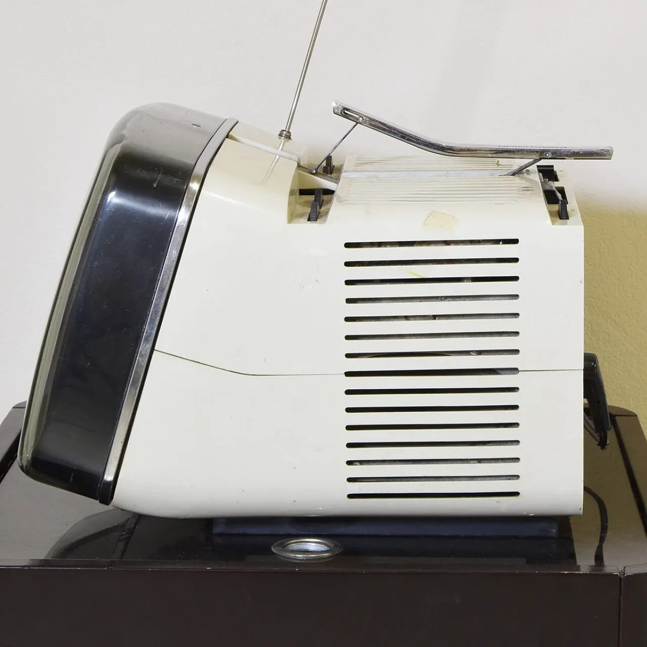 Brionvega Tv Algol 11 by Marco Zanuso Richard Sapper, 1960s 10