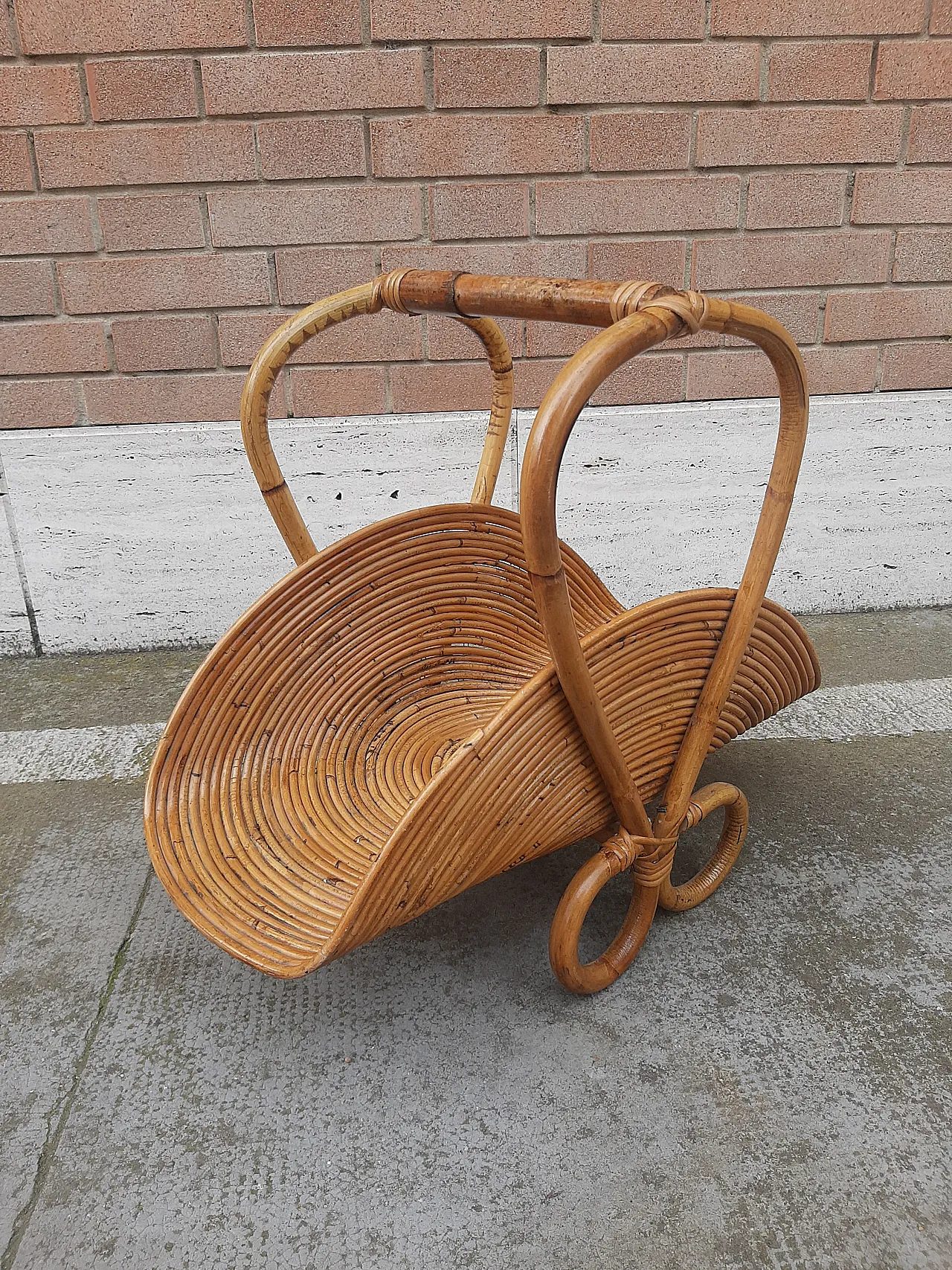 Bamboo magazine rack, 60s 4