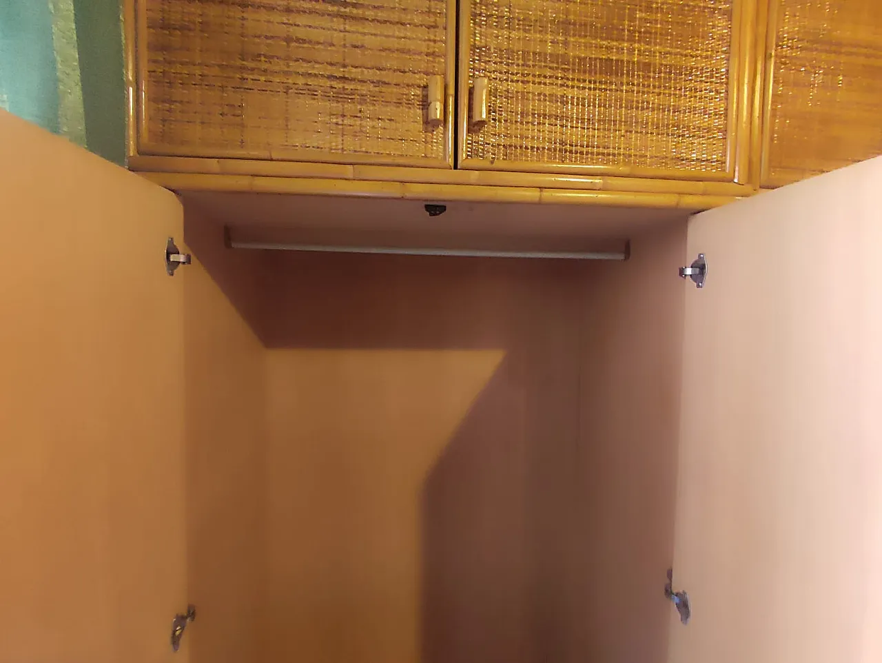 4 wardrobes in wicker, 70s 7