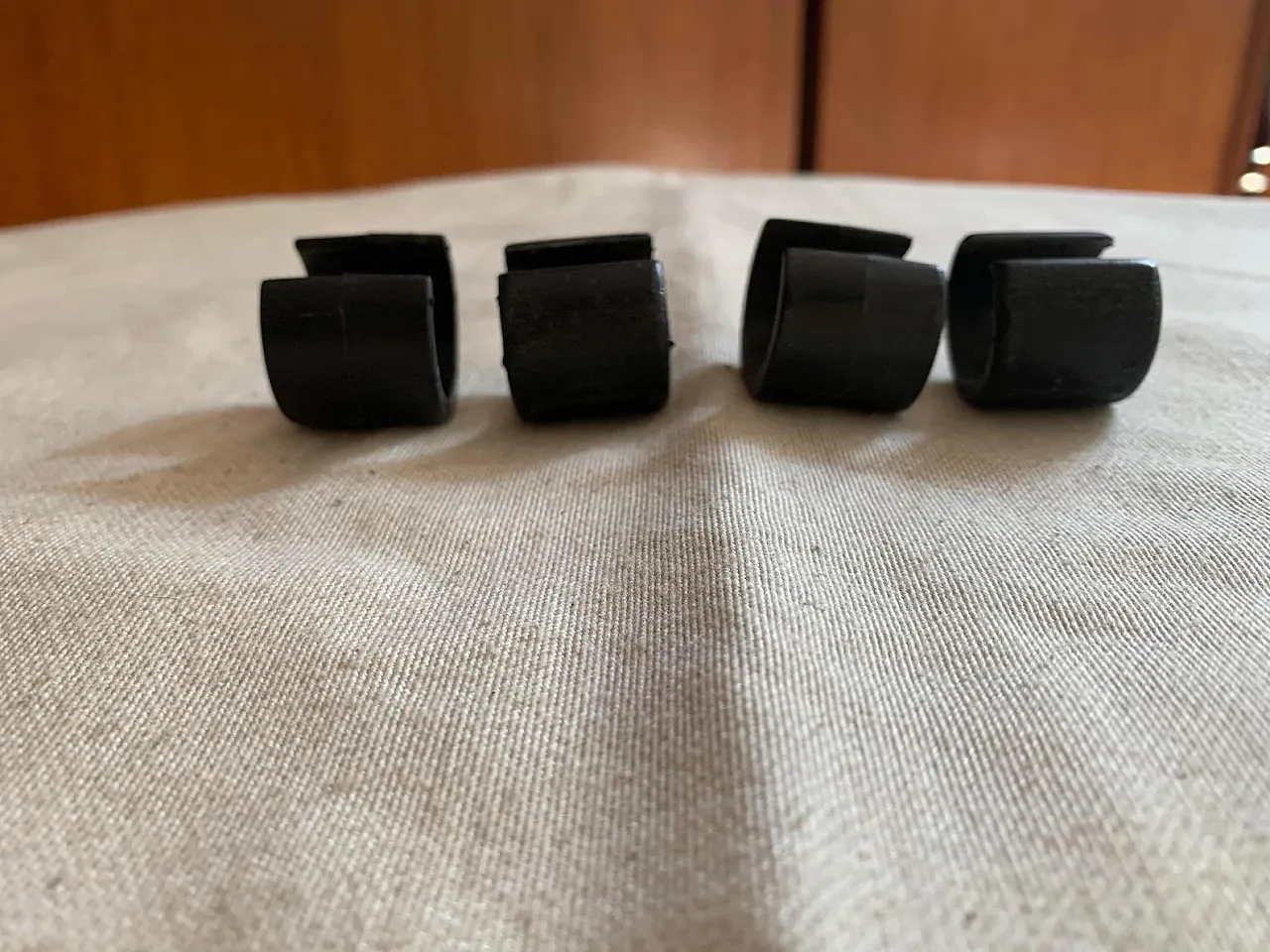 4 original Marcel Breuer Cesca replacement feet, 1960s 2