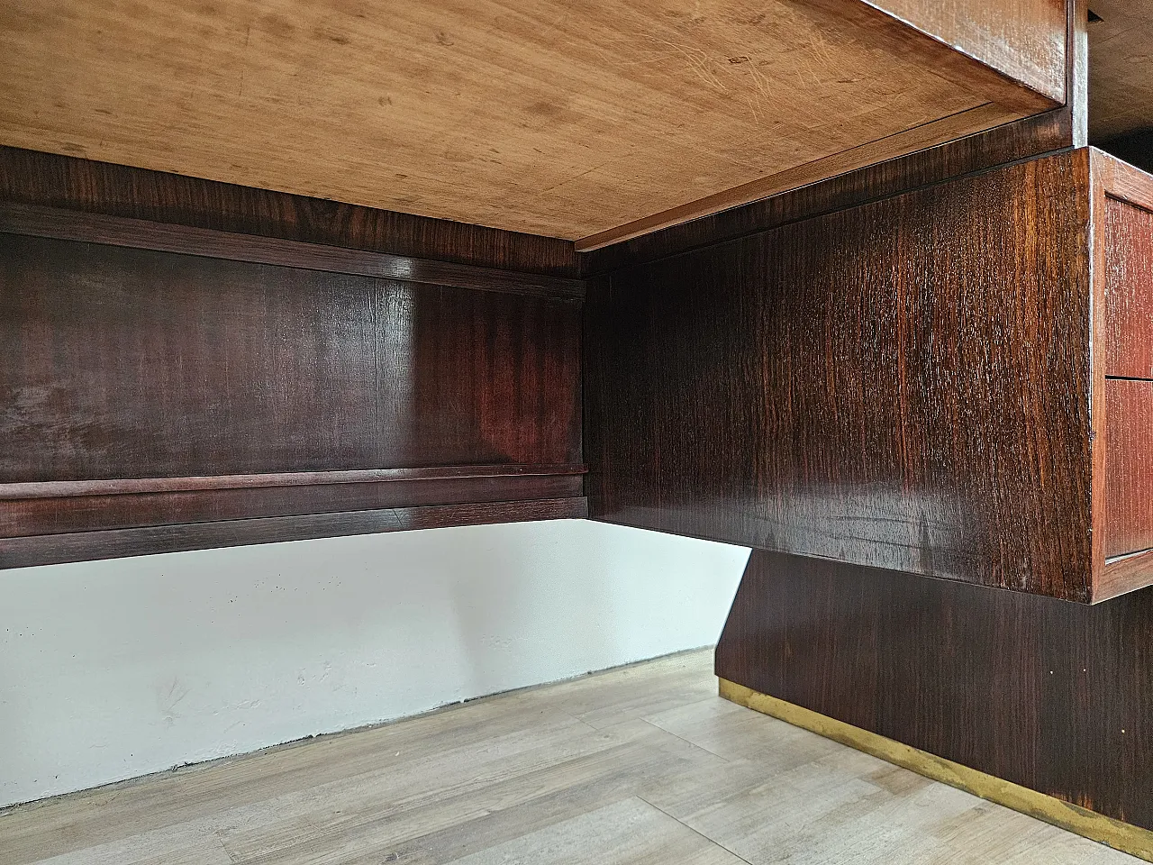Decò Desk wood and brass, 60s 23