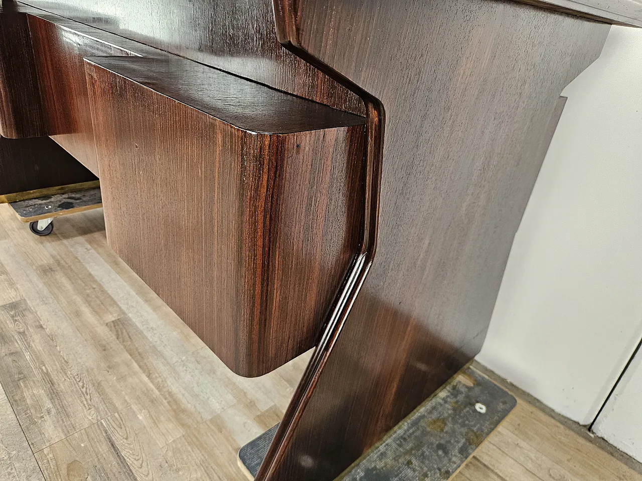 Decò Desk wood and brass, 60s 31