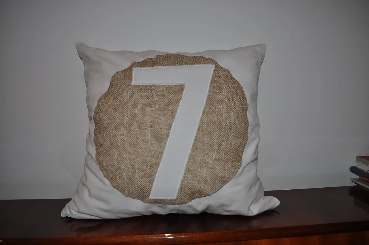 6 cushions with numbers 1, 2, 7, 2000s 1