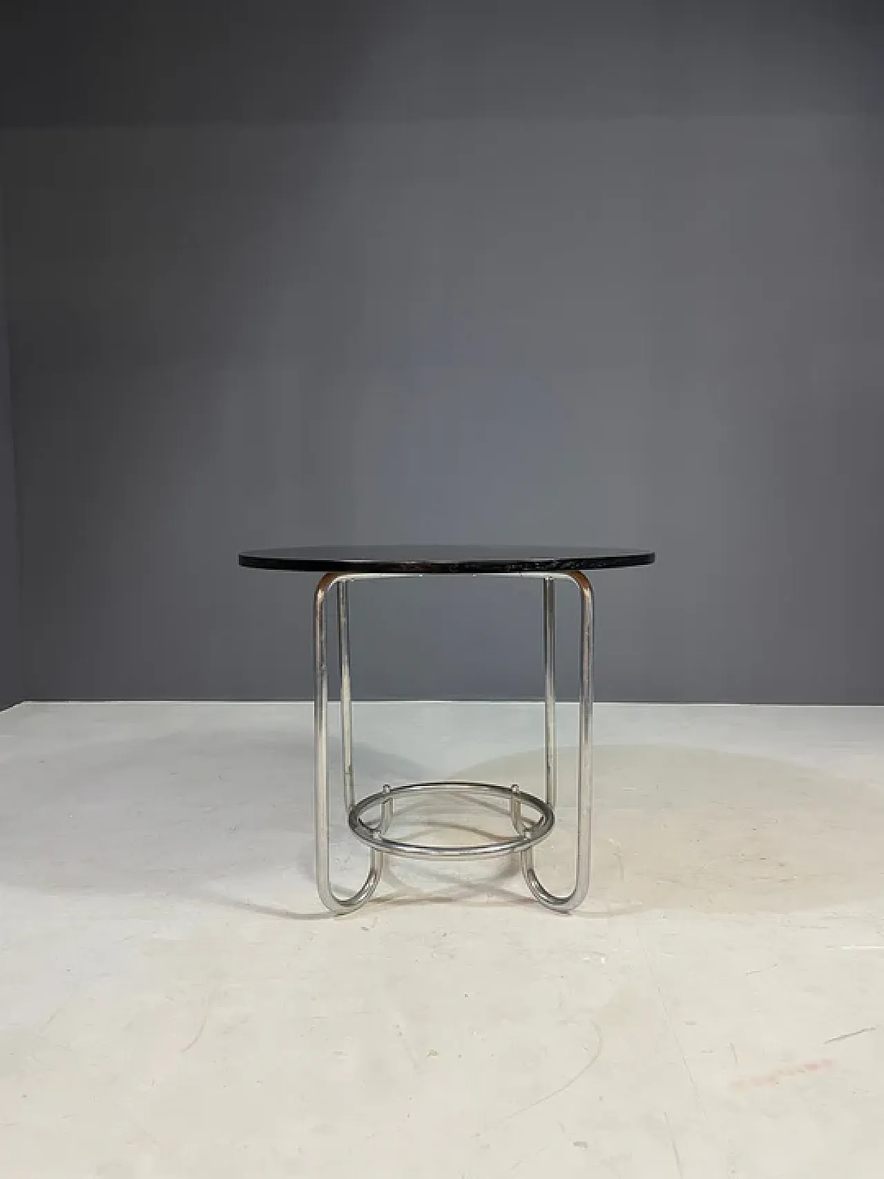 Tavolino rotondo Bauhaus di Robert Slezák, anni '30 2