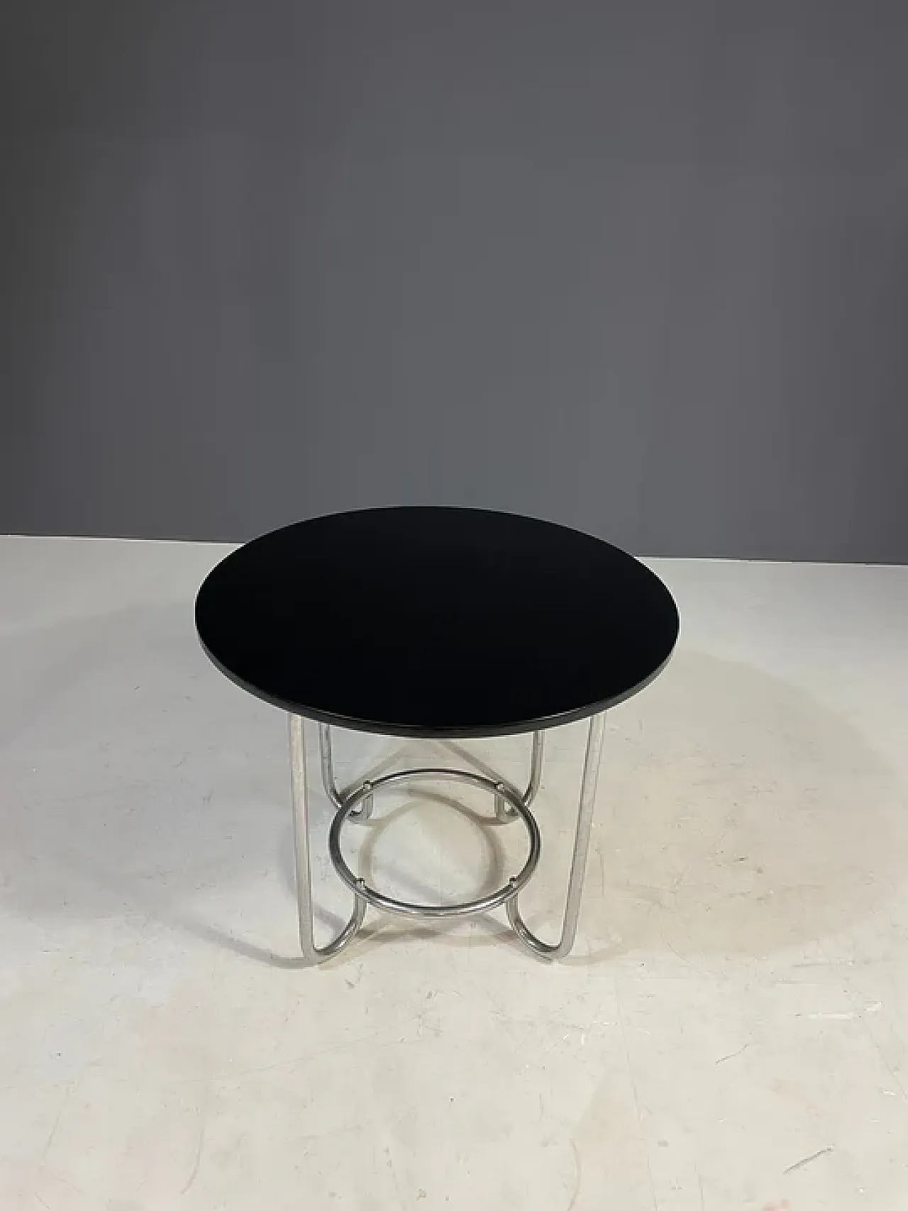 Tavolino rotondo Bauhaus di Robert Slezák, anni '30 3