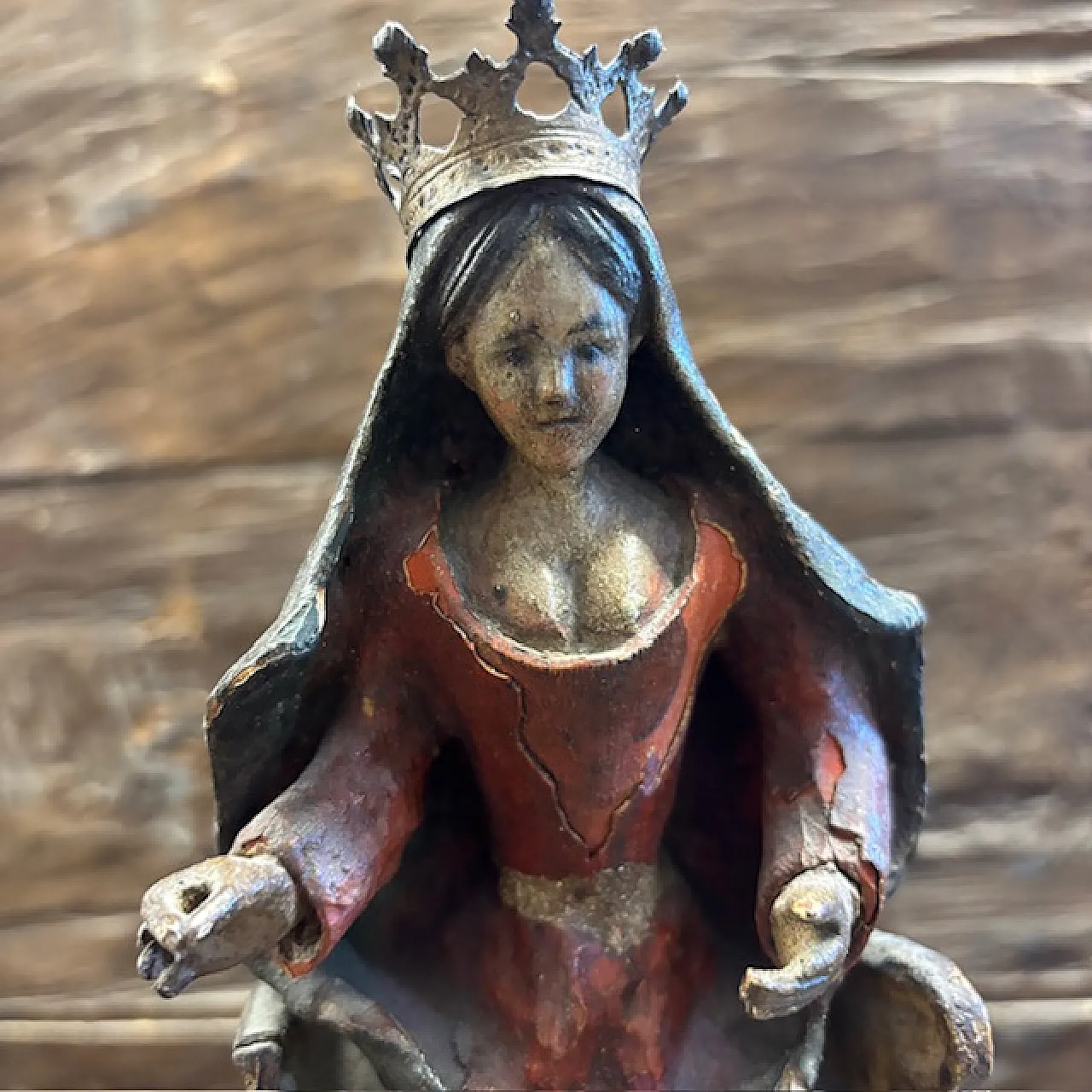 Sculpture of the Madonna on Throne polychrome painted, 17th century 3