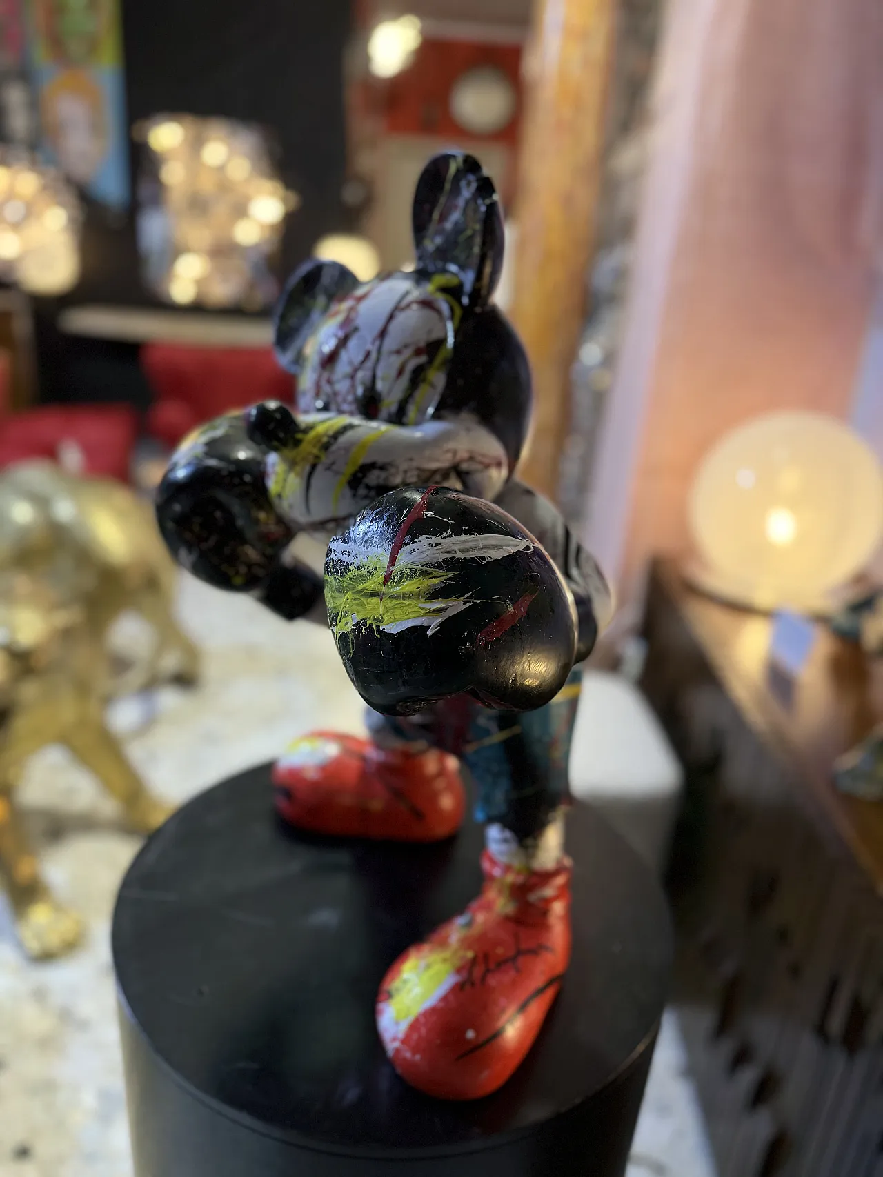 Mickey Mous sculpture in resin, 2000s 10