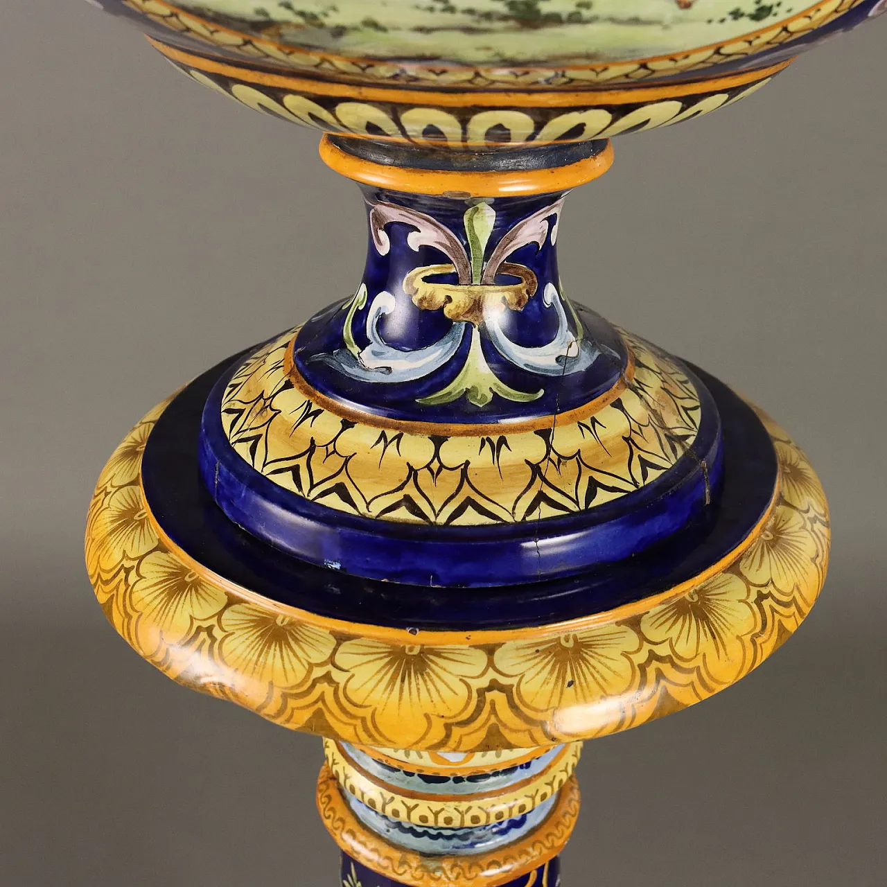Colonna con vaso in maiolica neorinascimentale, '800 6