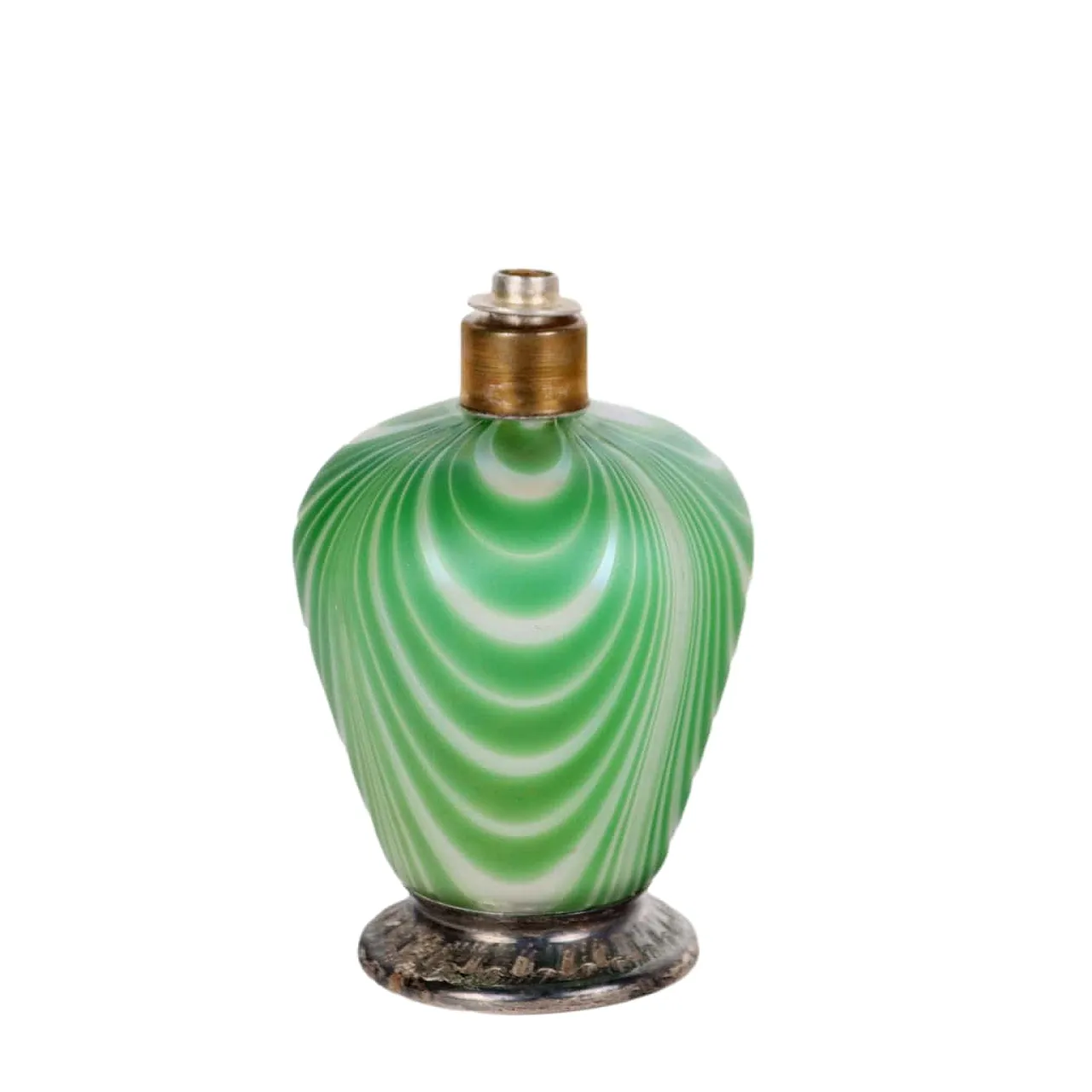 Lampada ad olio in vetro con base in metallo argentato e sbalzato di Tiffany, inizio '900 1