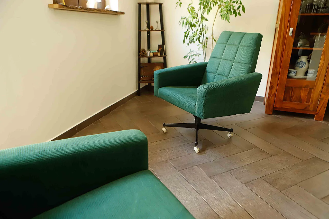 Coppia di sedie girevoli retrò su rotelle 18