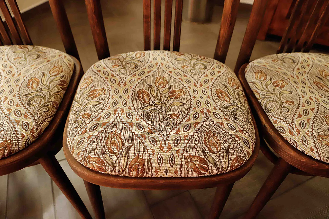 4 bentwood chairs by Ton with floral upholstery, 70s 5