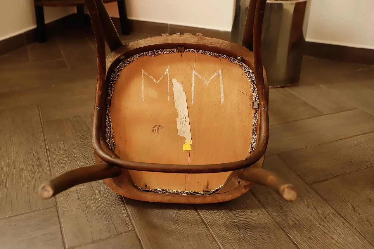 4 bentwood chairs by Ton with floral upholstery, 70s 11