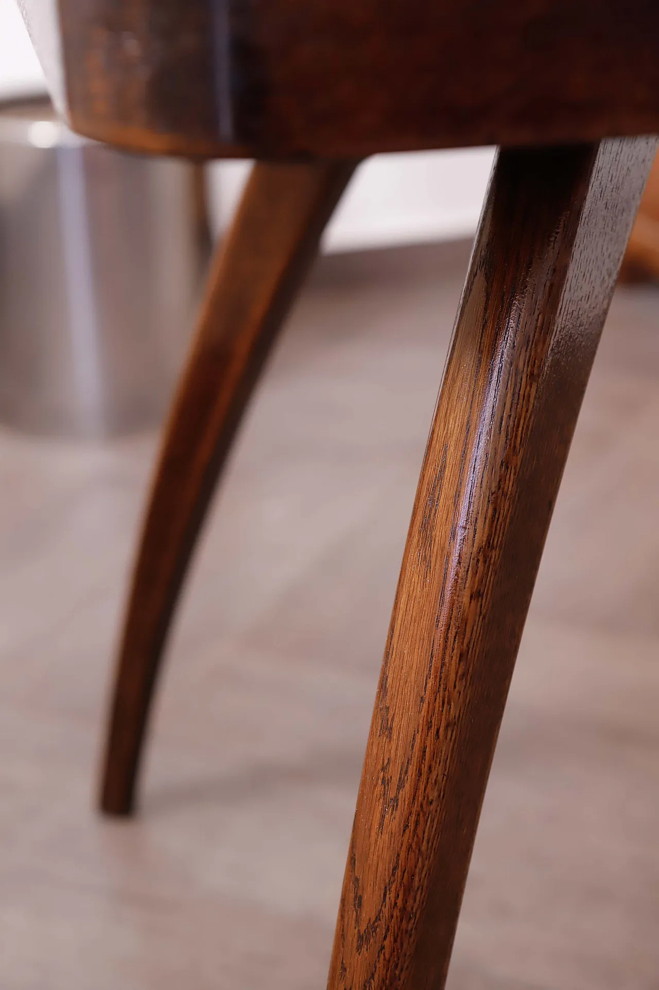 Tavolino quadrato retrò di Jindřich Halabala 8