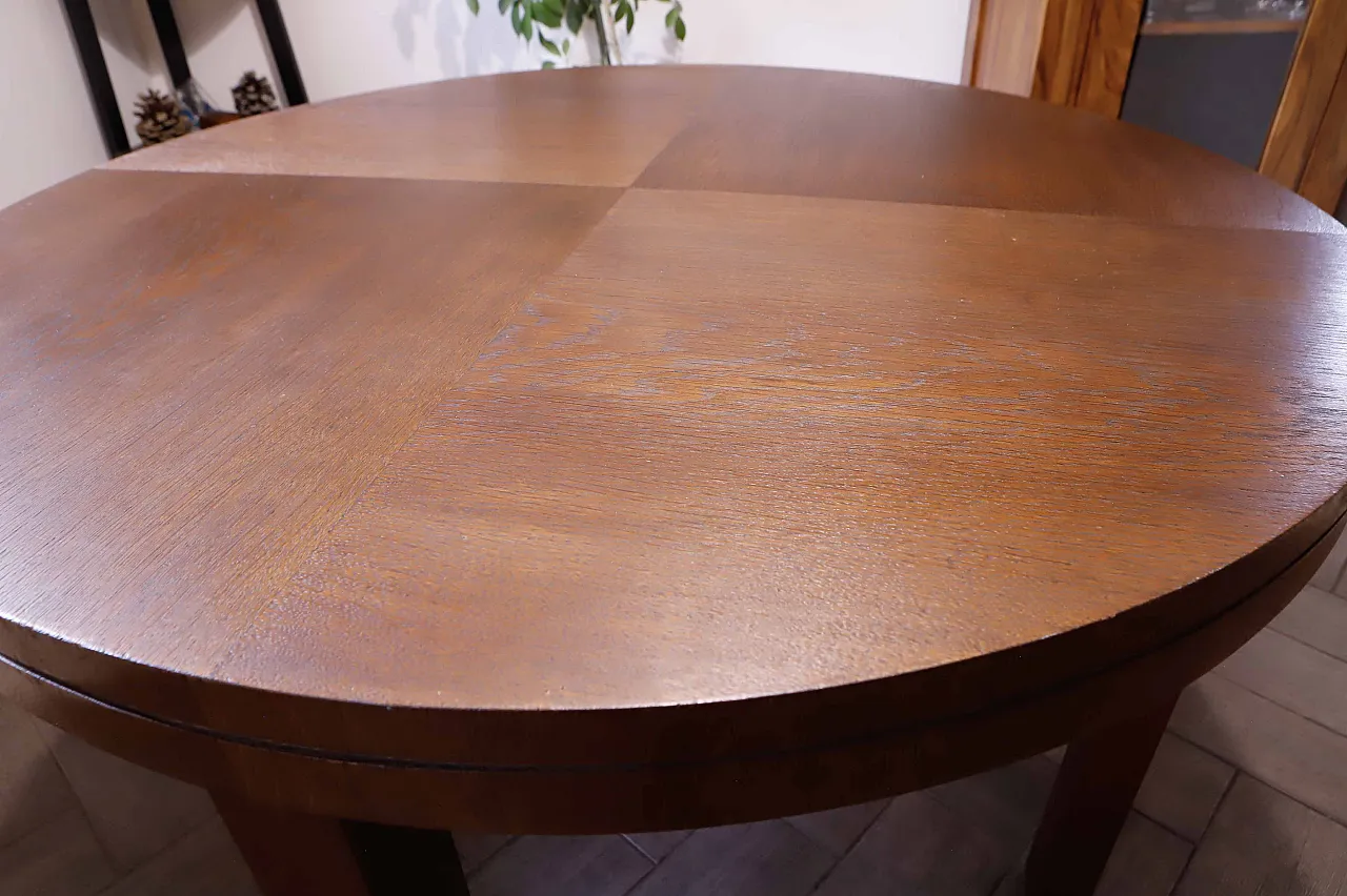 Tavolo da pranzo rotondo con un top impiallacciato, anni '60 7