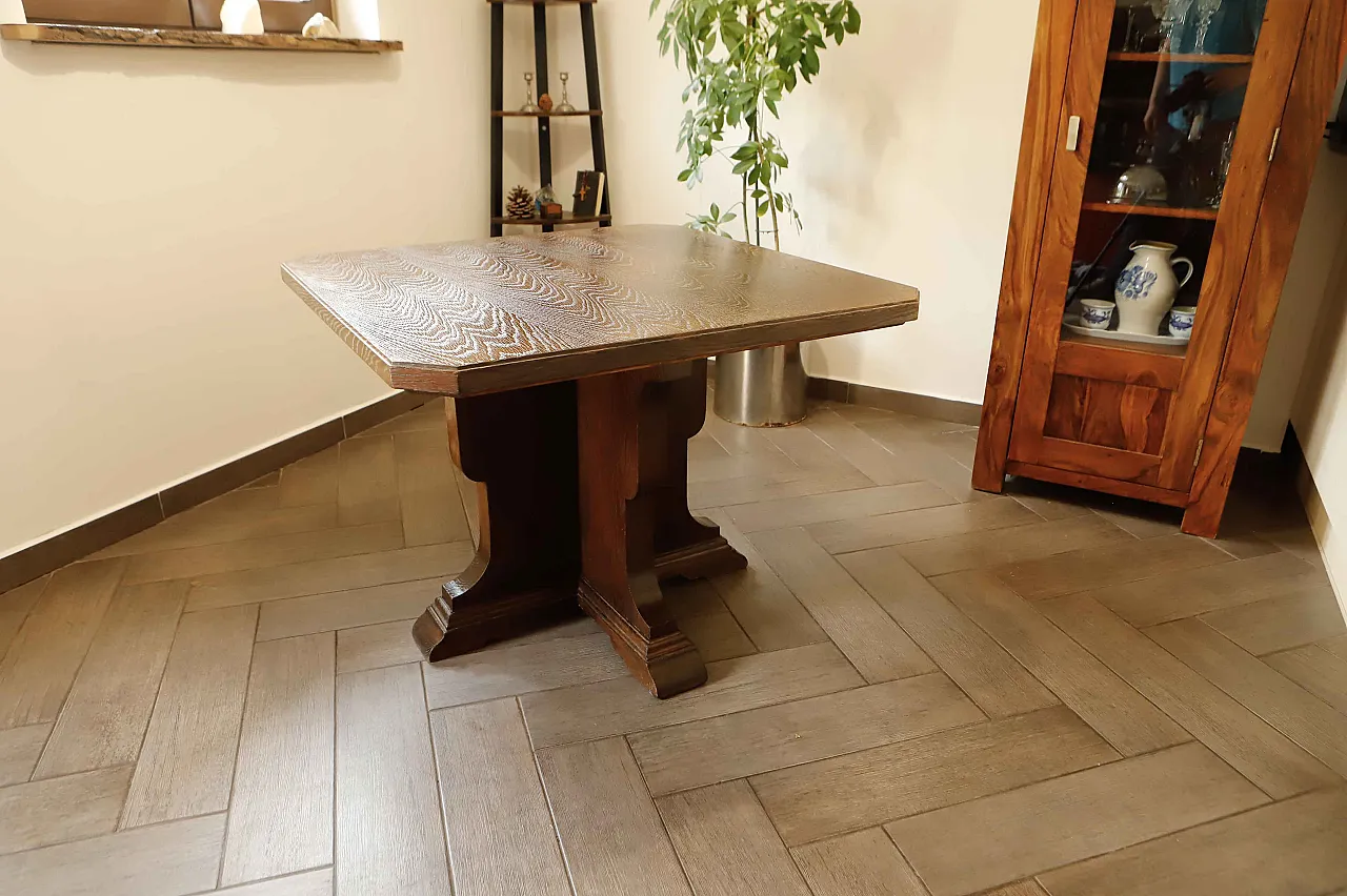 Tavolo di quercia rustica con base centrale 3