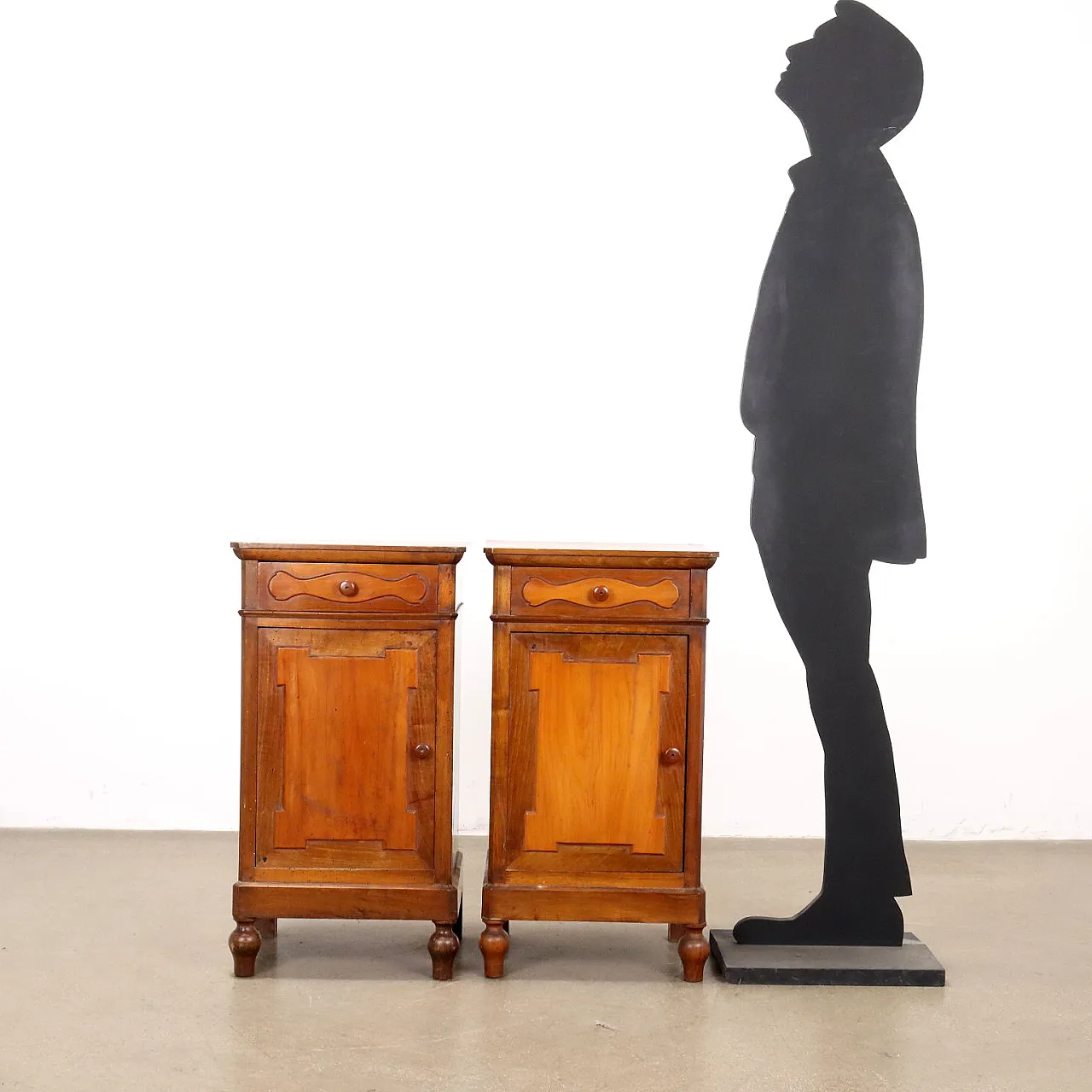 Pair of Umbertino bedside tables, late 19th century 2