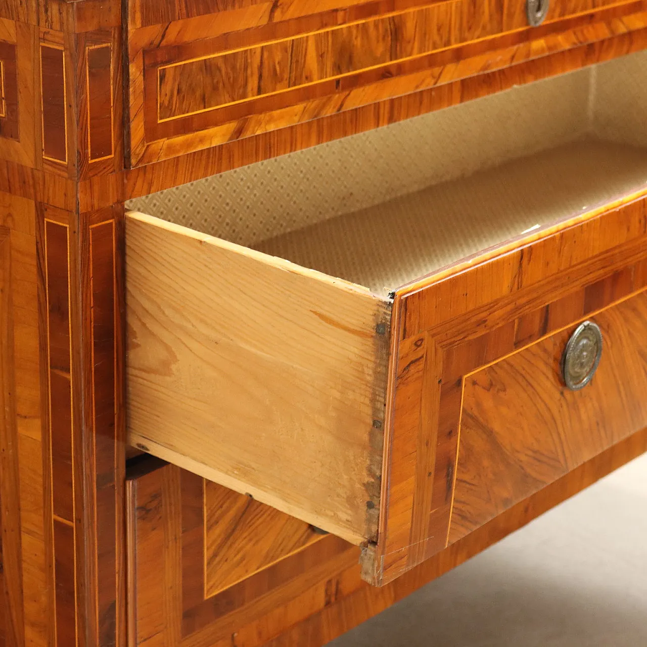 Pair of Neoclassical Chests of Drawers, 18th century 5