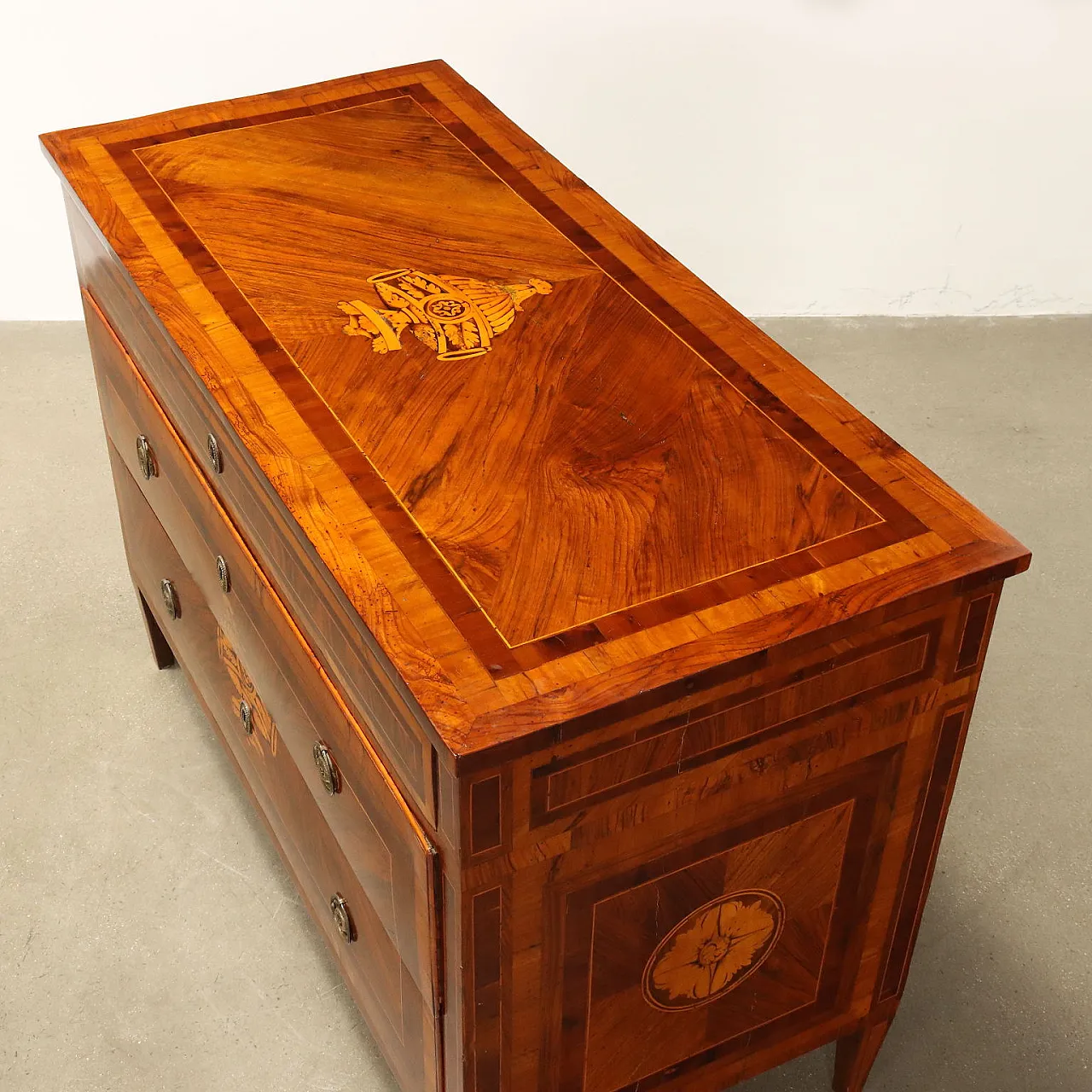 Pair of Neoclassical Chests of Drawers, 18th century 9
